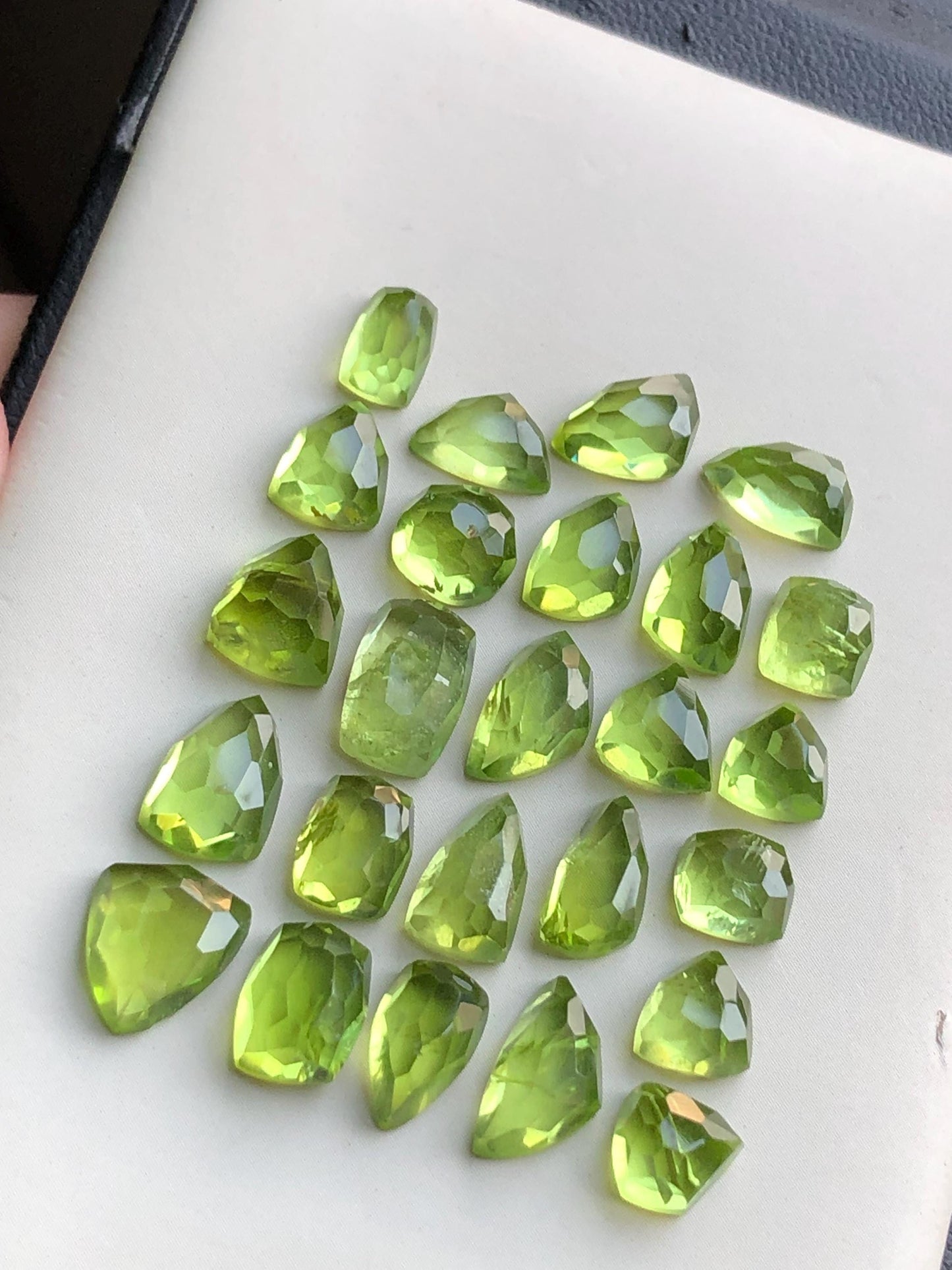 45 carats Peridot rose cuts lot