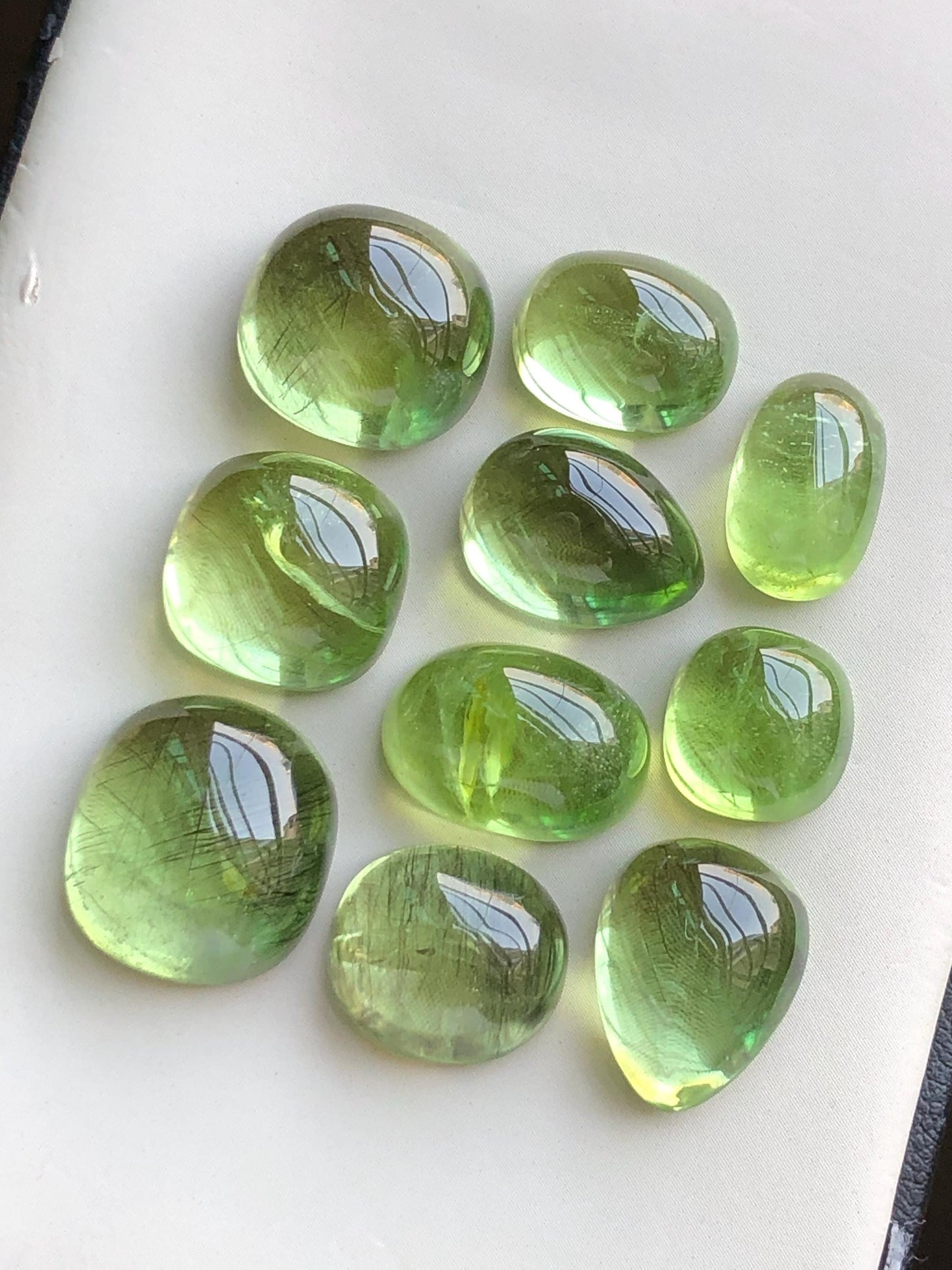 98 carats Peridot cabochons lot origin Pakistan