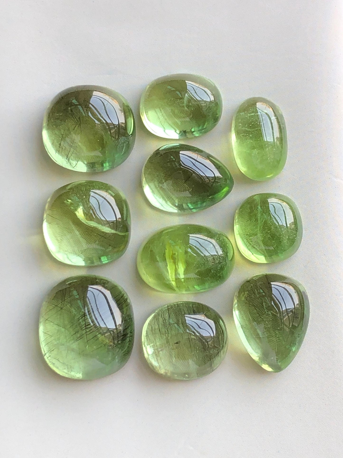 98 carats Peridot cabochons lot origin Pakistan