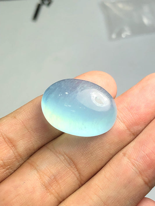 44.50 aquamarine cabochon heated