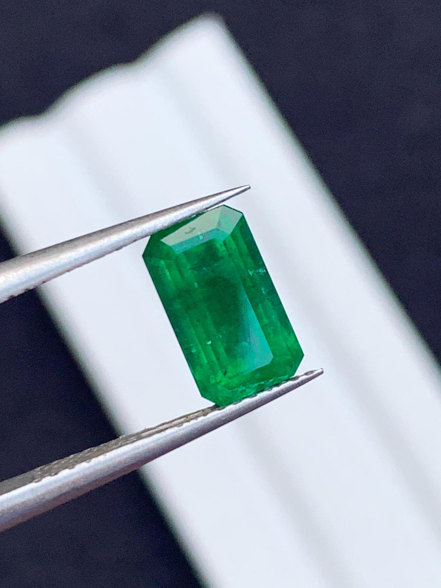 2.35 CTs emerald from swat mine