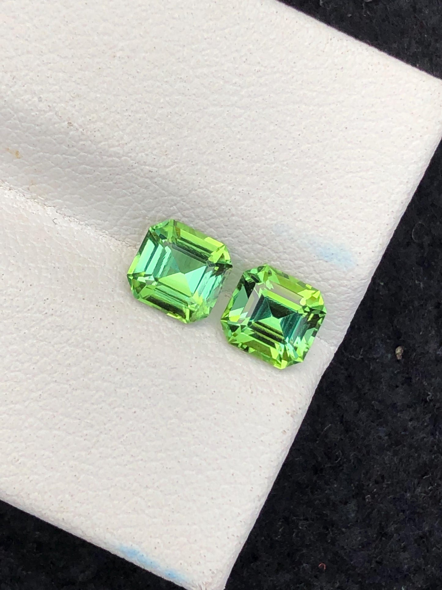 1.60 CTs green tourmaline pair faceted natural