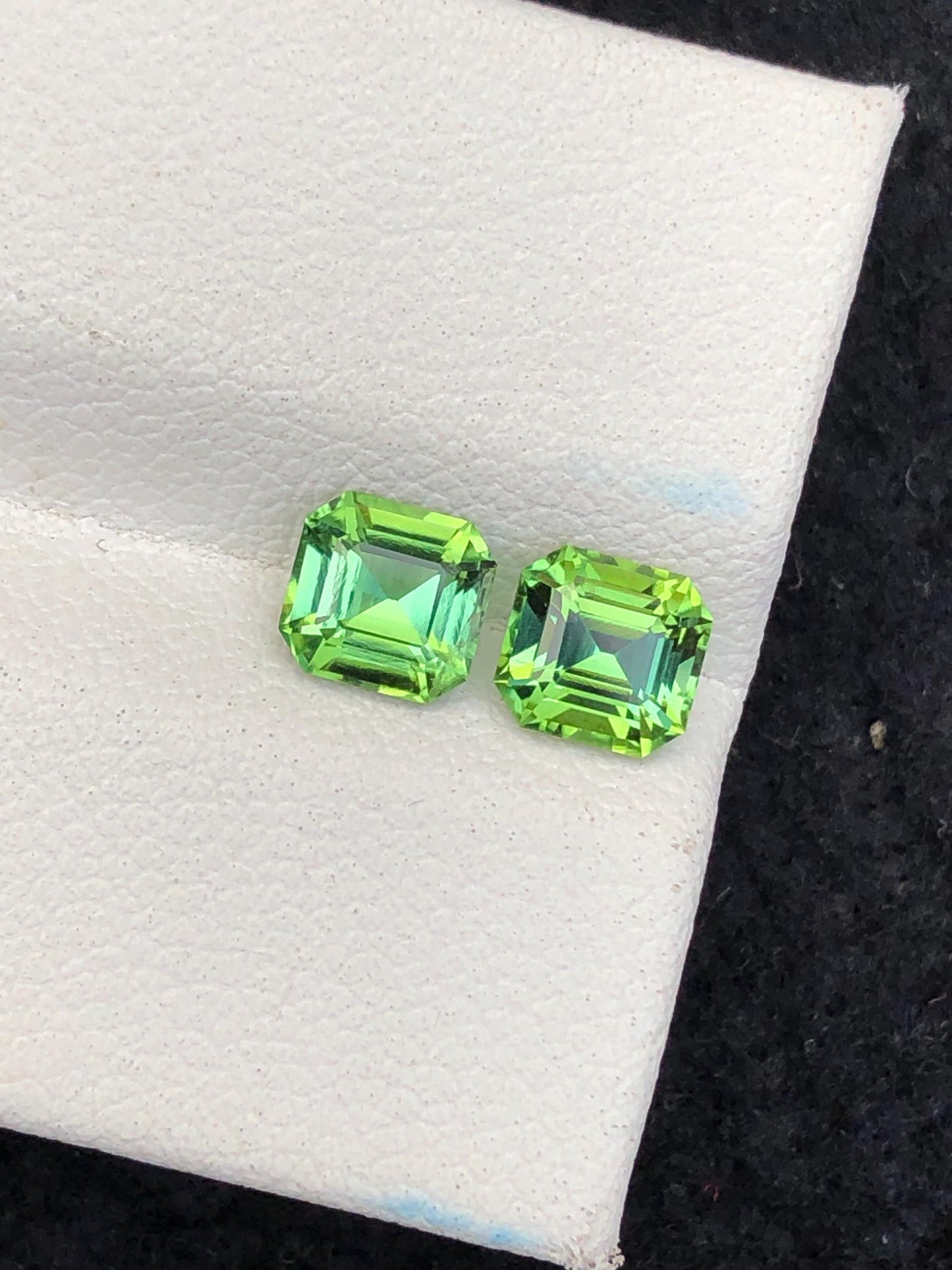 1.60 CTs green tourmaline pair faceted natural