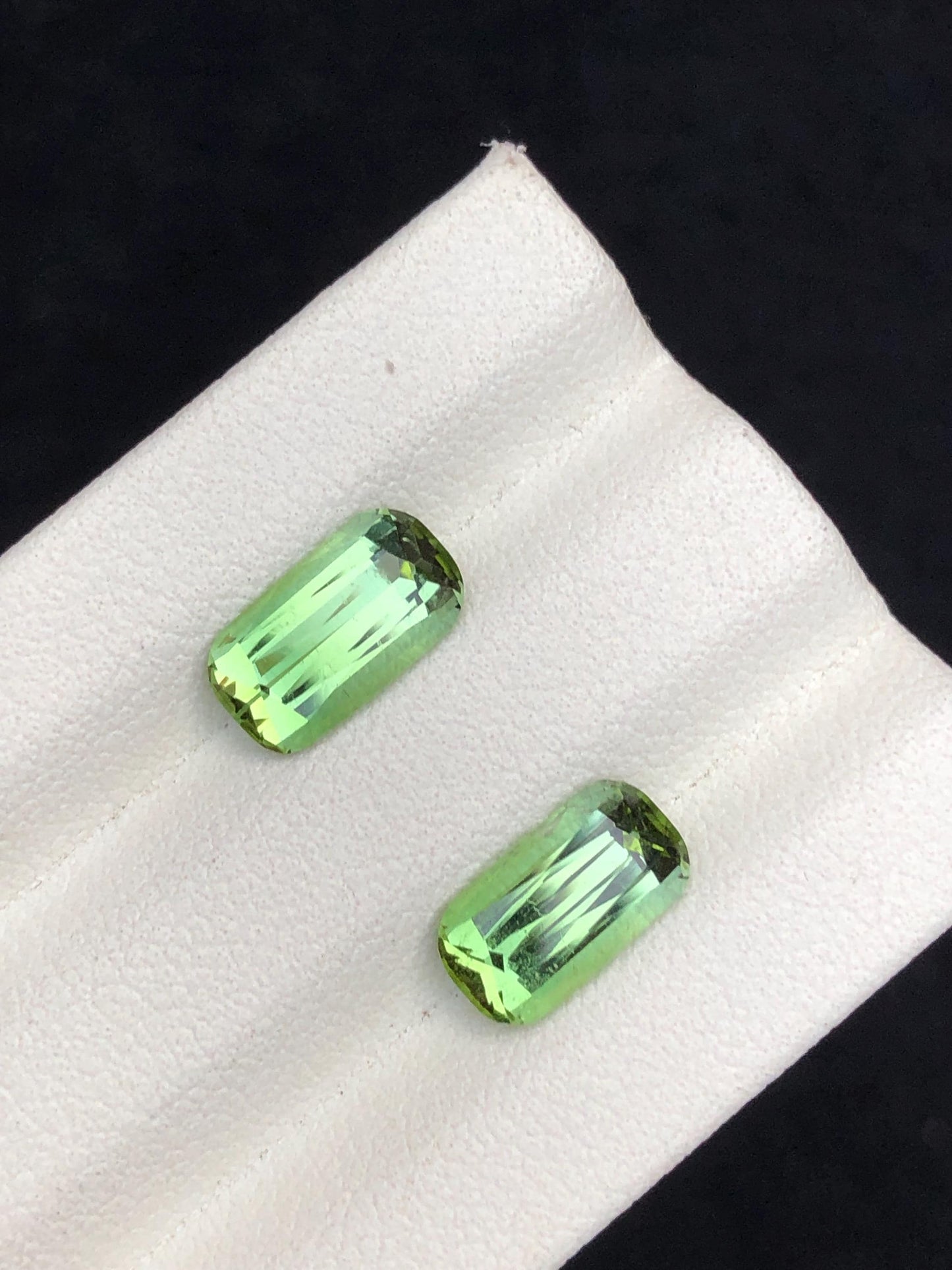 3.65 CTs green tourmaline pair faceted natural