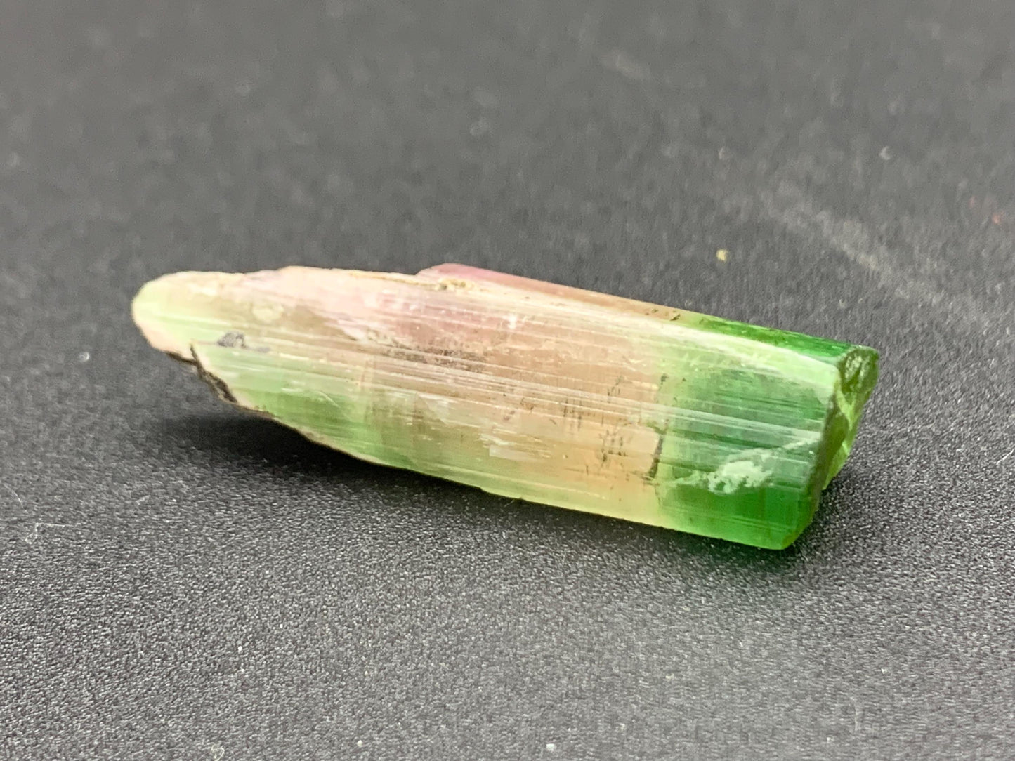 50 CTs bi colour tourmaline crystal not terminated