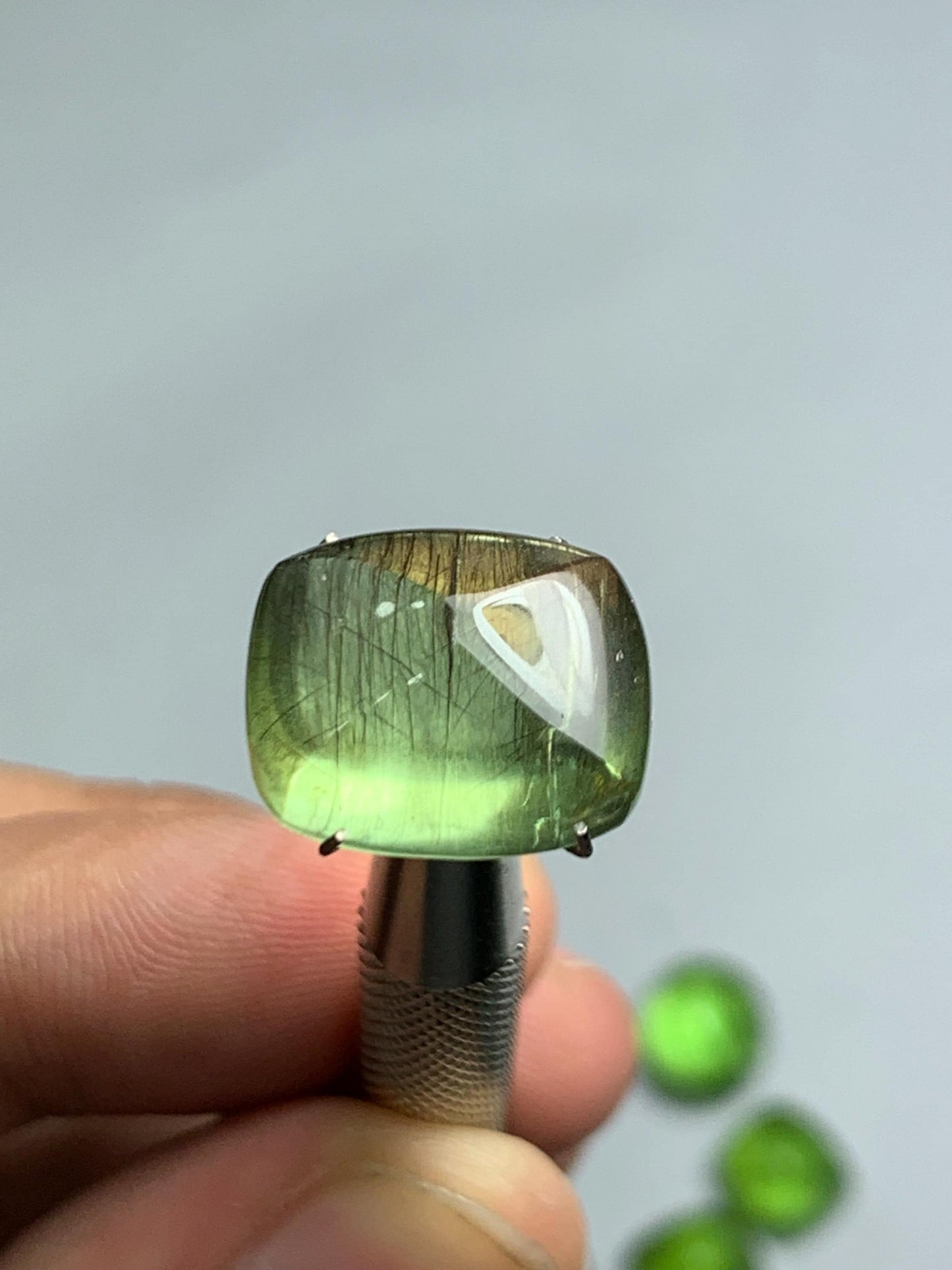 13 CTs hairy peridot natural flat back 15*12*8mm