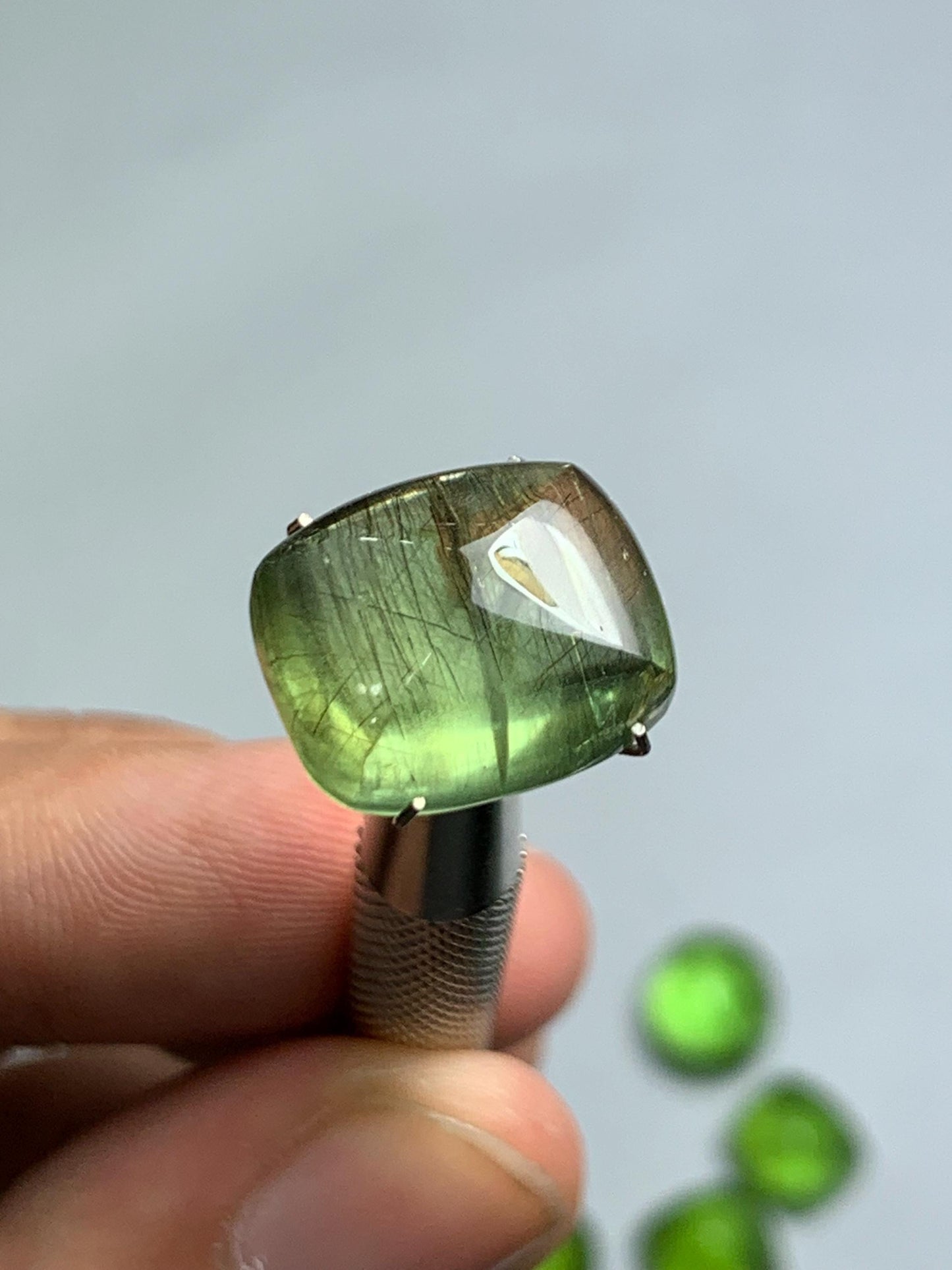 13 CTs hairy peridot natural flat back 15*12*8mm