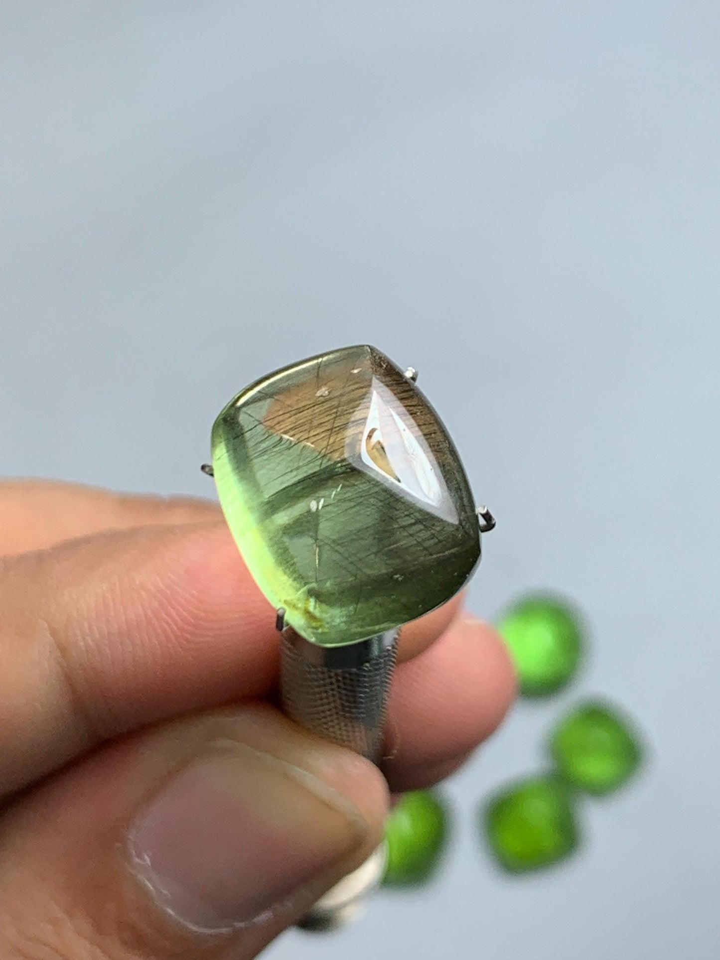 13 CTs hairy peridot natural flat back 15*12*8mm