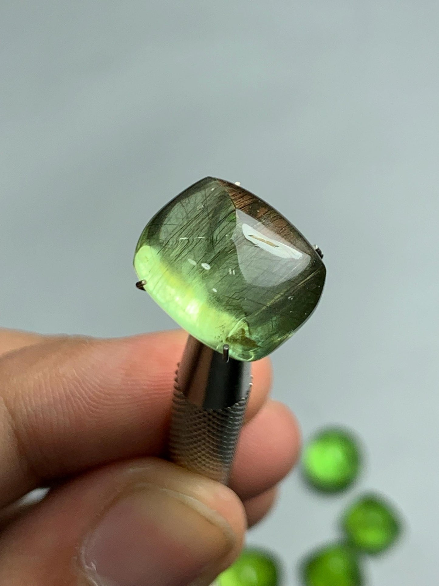 13 CTs hairy peridot natural flat back 15*12*8mm