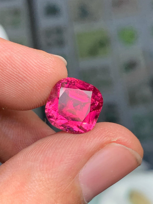 7.40 CTs hot pink tourmaline faceted natural