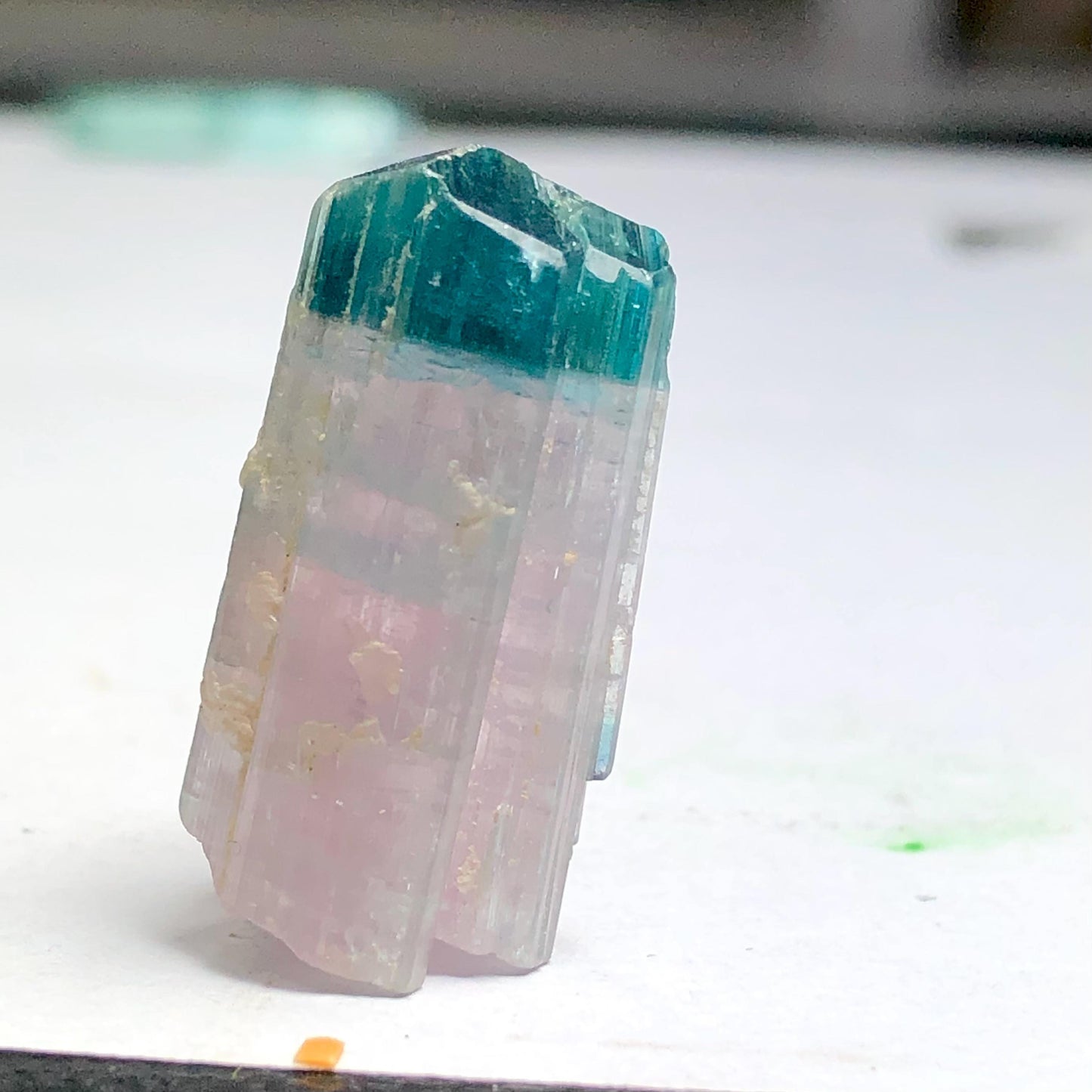 28.30 cts unique bi colour crystal terminated