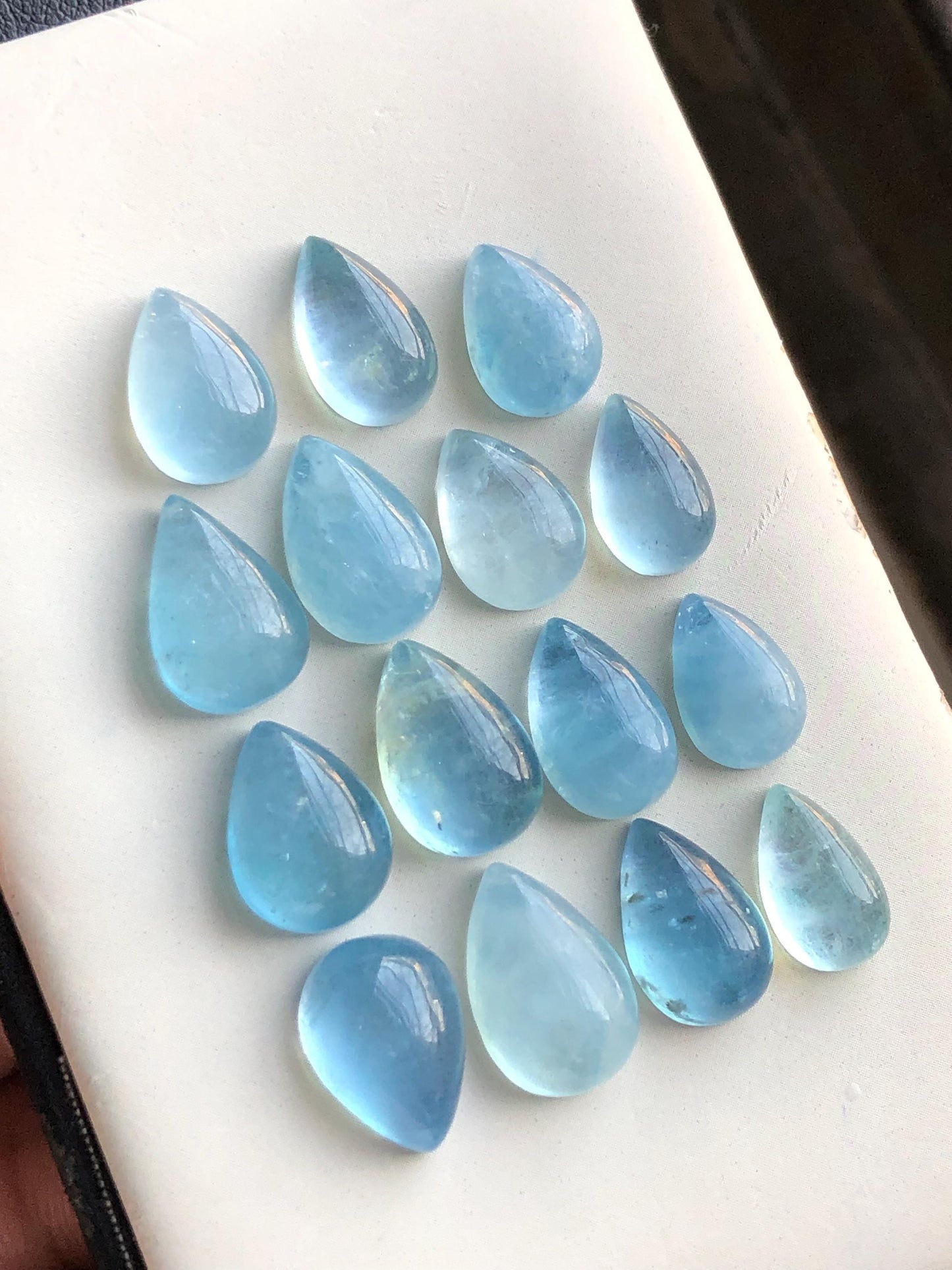 64.40 carats Heated aquamarine cabochons lot