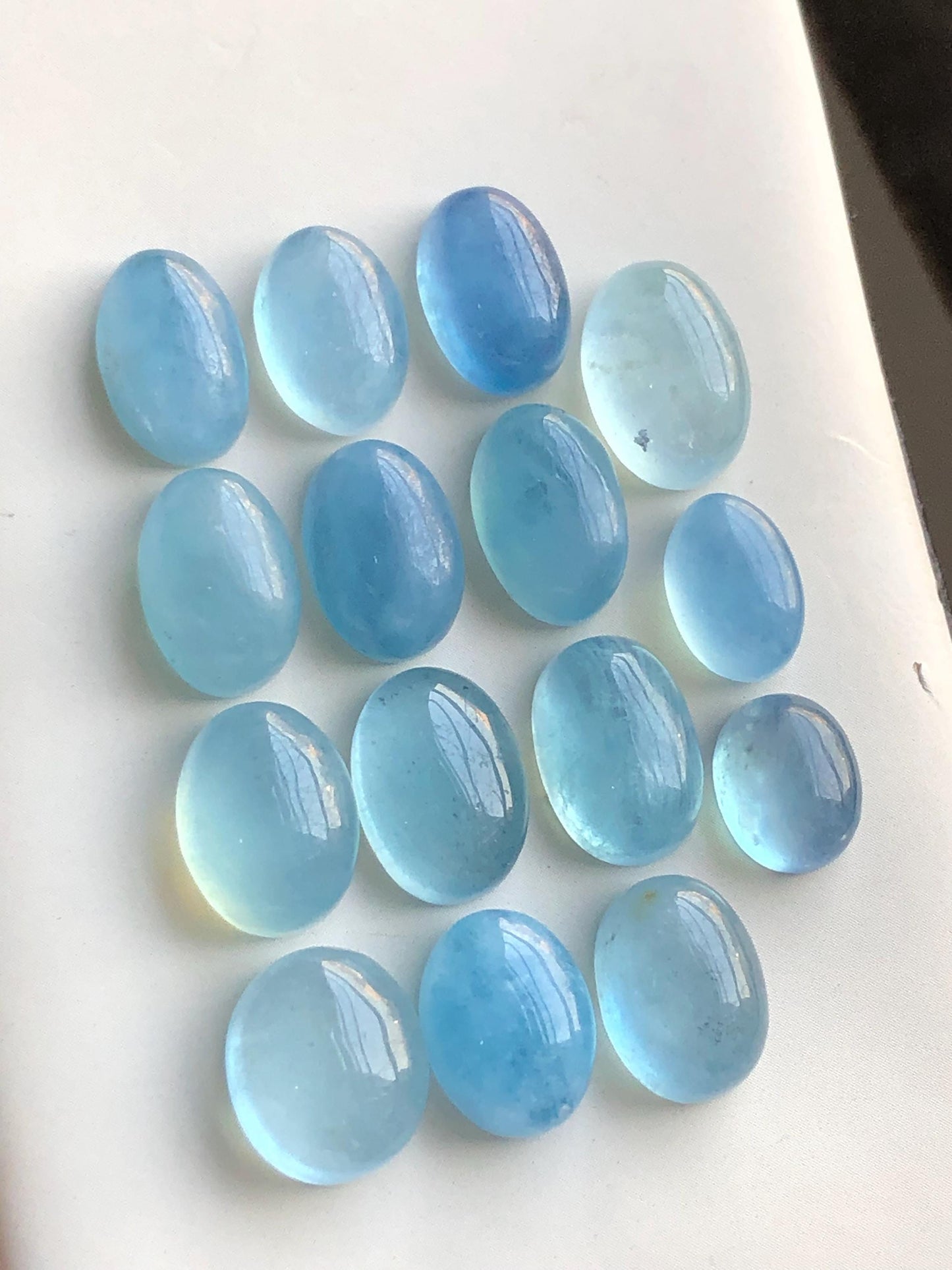 79.70 carats Heated aquamarine cabochons lot