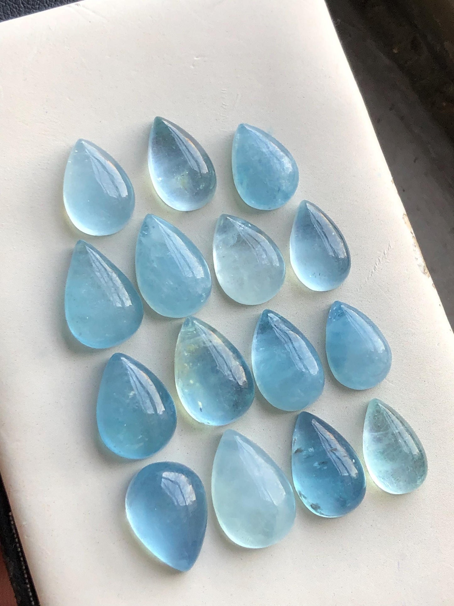 64.40 carats Heated aquamarine cabochons lot