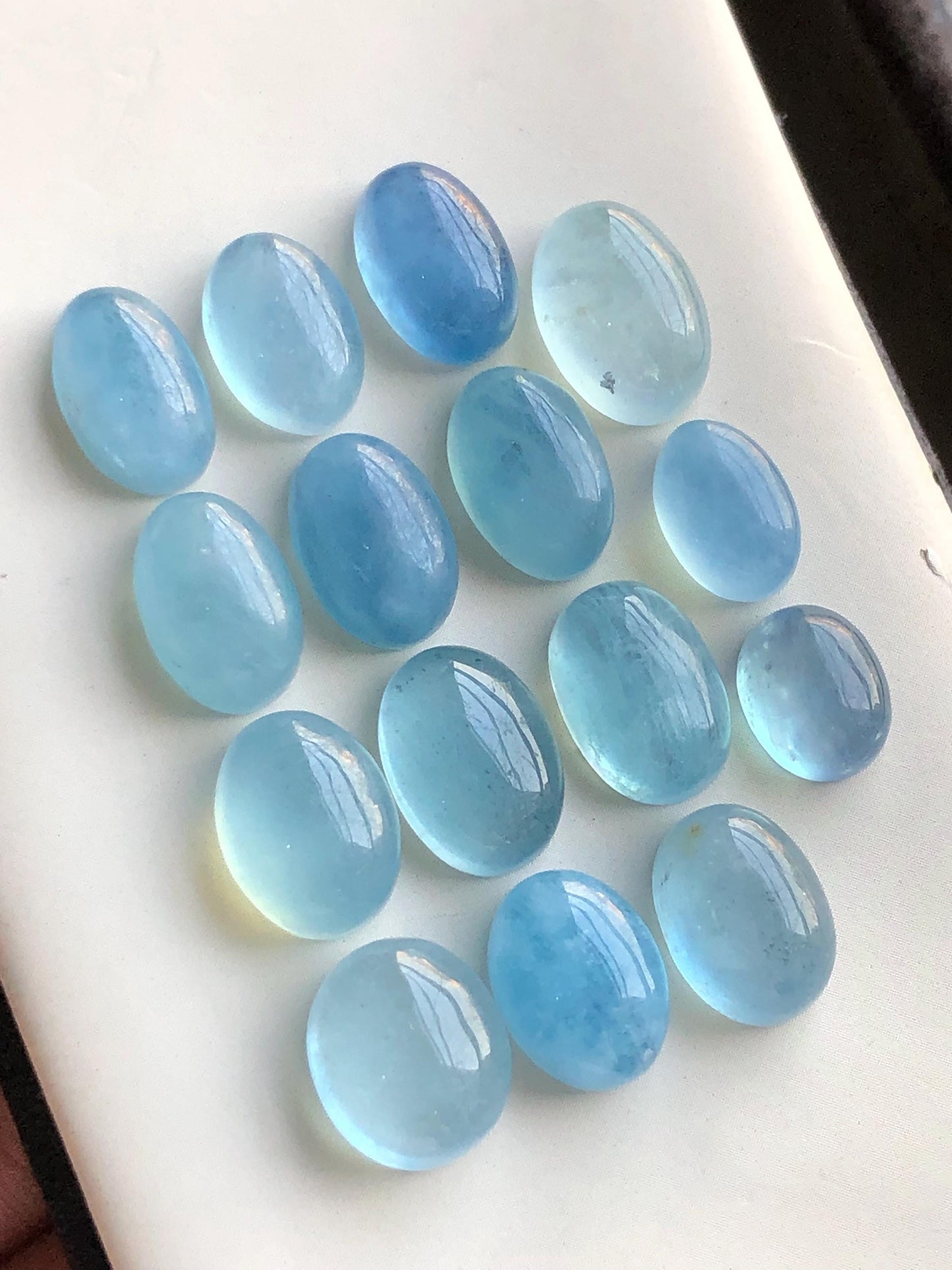 79.70 carats Heated aquamarine cabochons lot