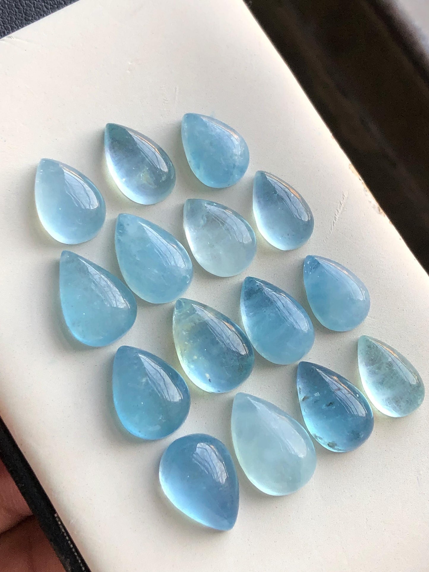 64.40 carats Heated aquamarine cabochons lot