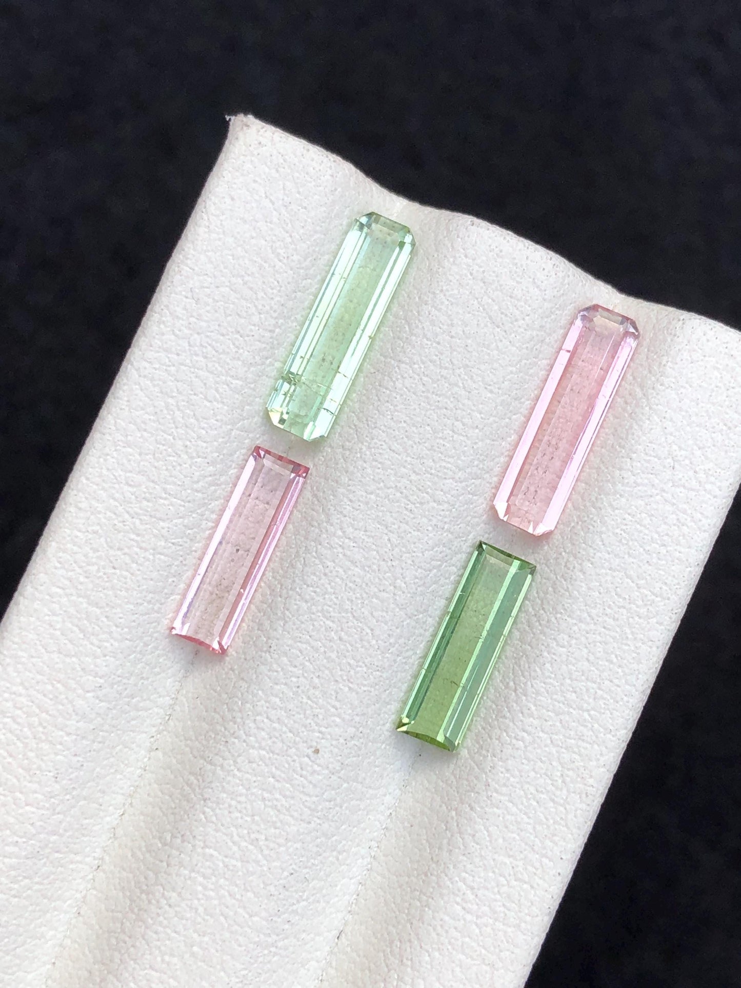 4.30 carats Tourmaline pairs