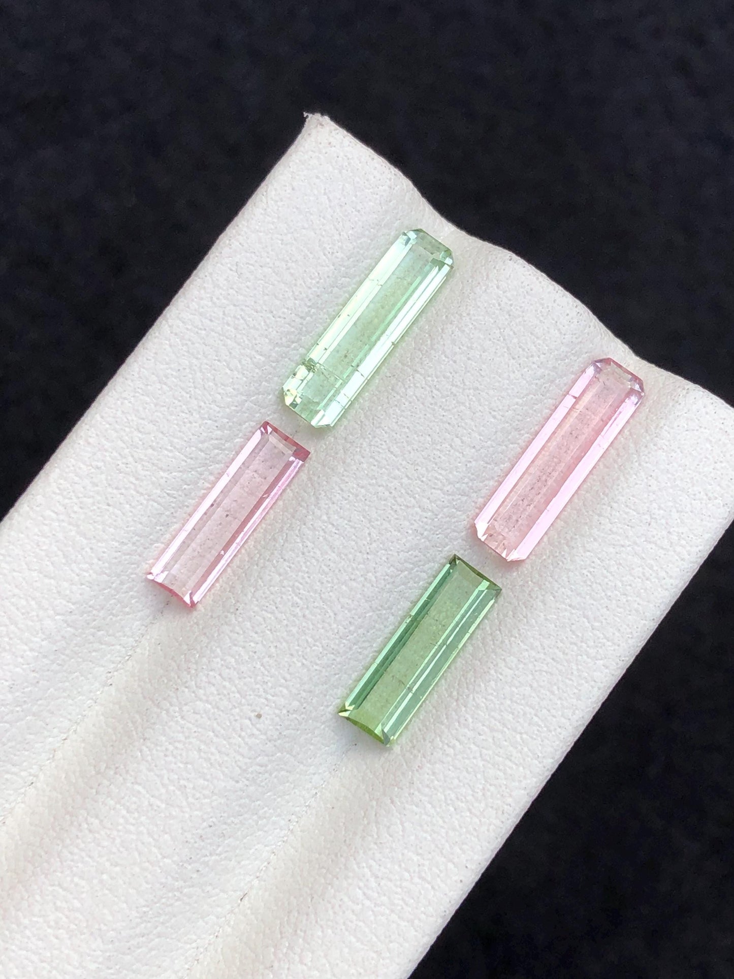 4.30 carats Tourmaline pairs