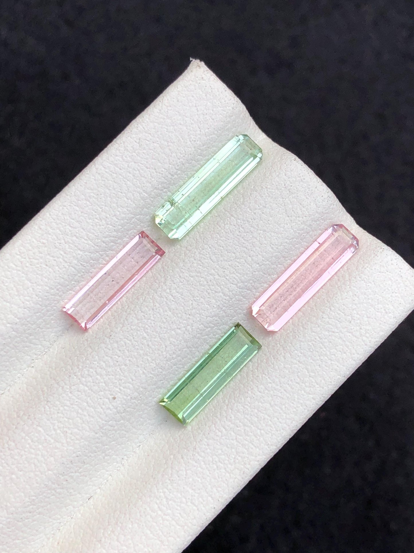 4.30 carats Tourmaline pairs