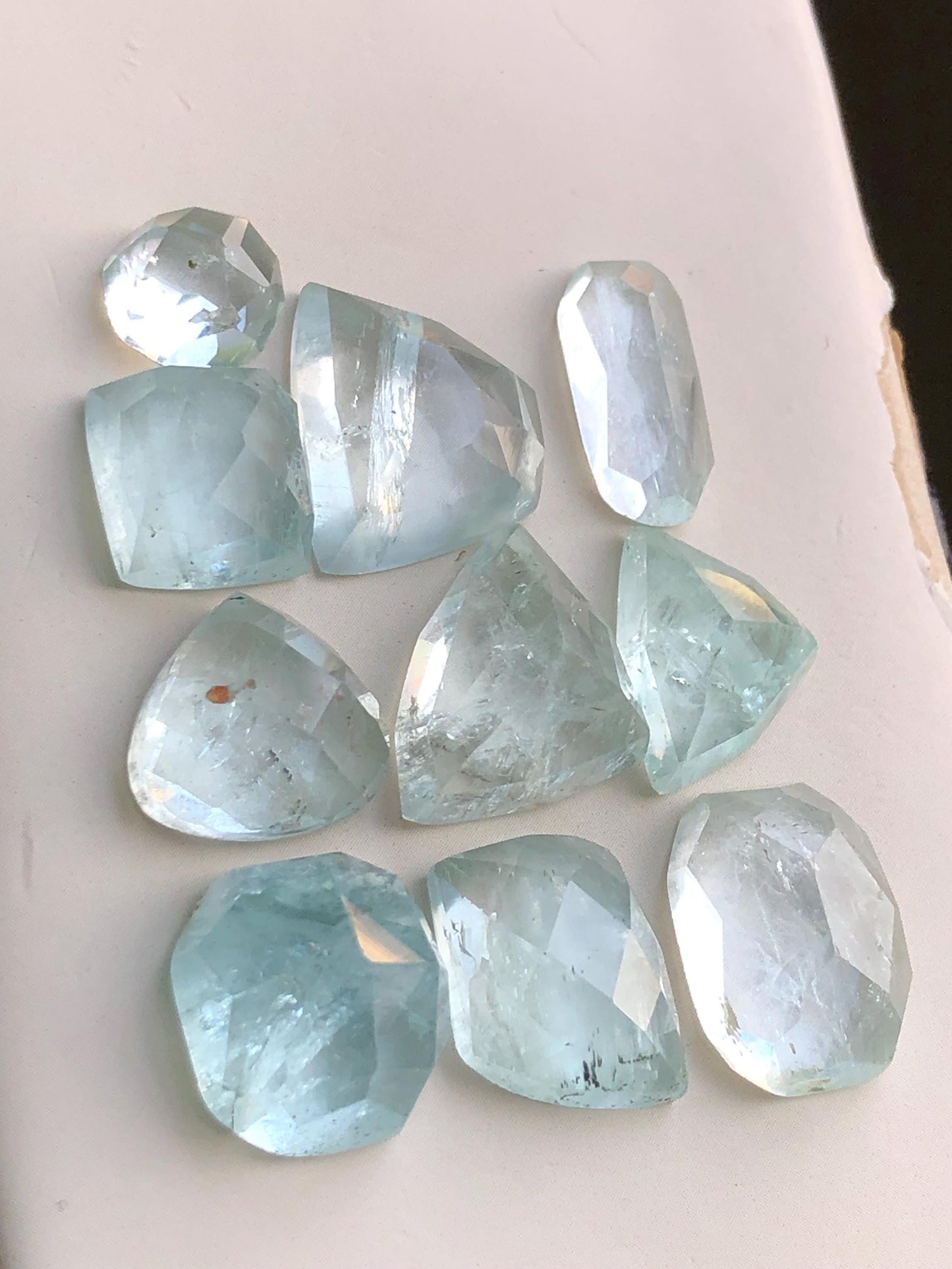 77.20 carats Aquamarine rose cuts lot