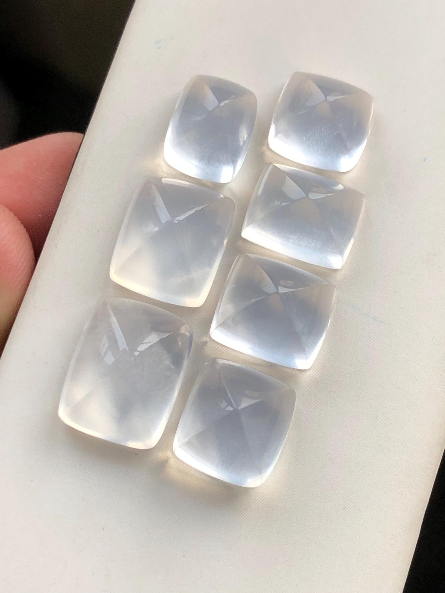 60.60 carats Moonstone cabochons lot