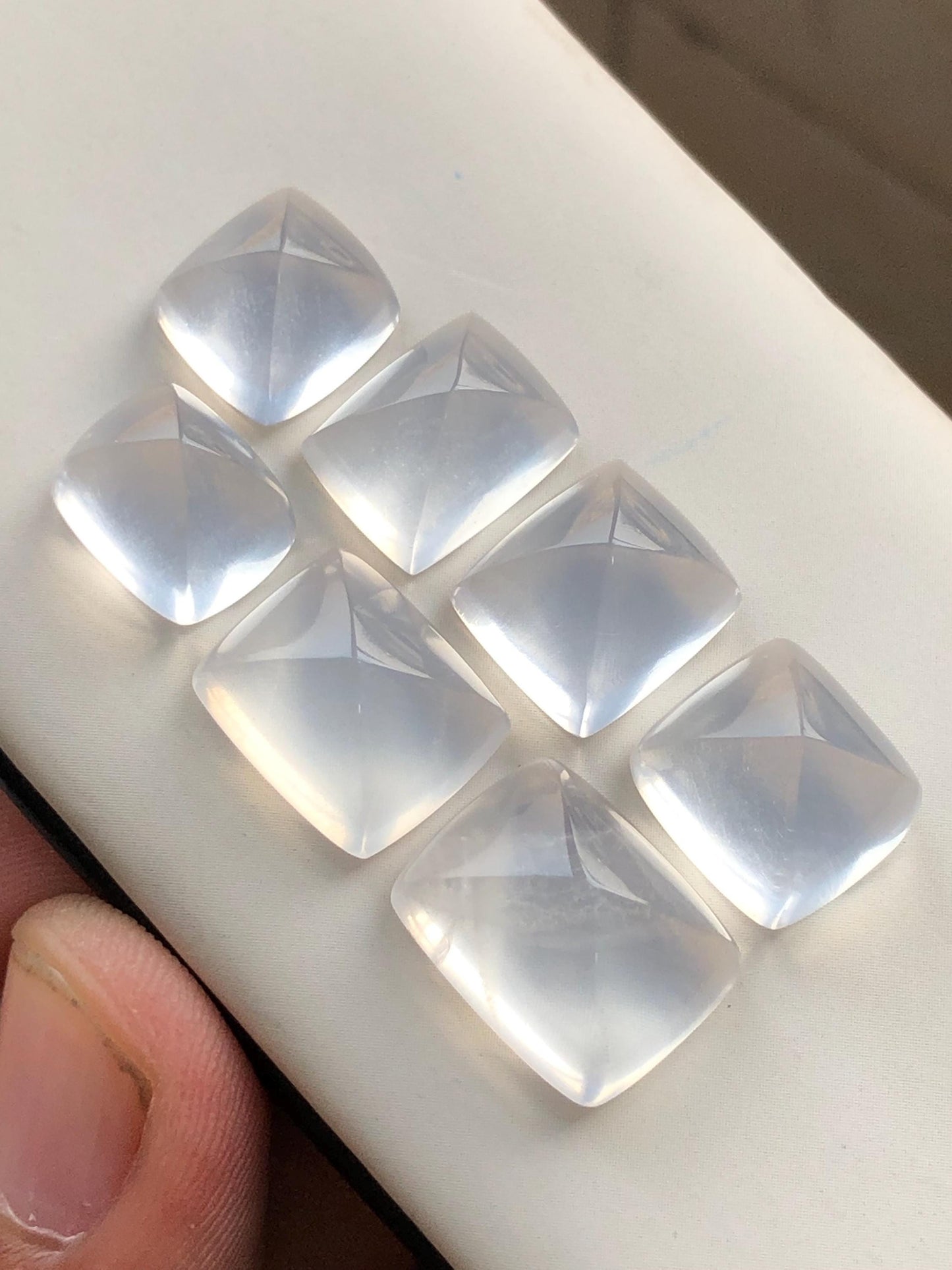 60.60 carats Moonstone cabochons lot