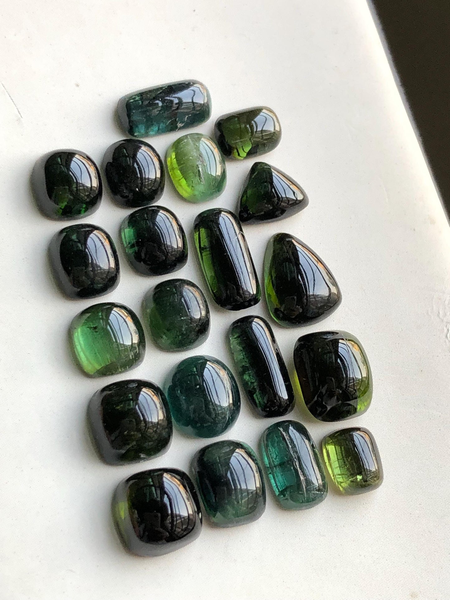 39 carats Dark green tourmaline cabochons lot