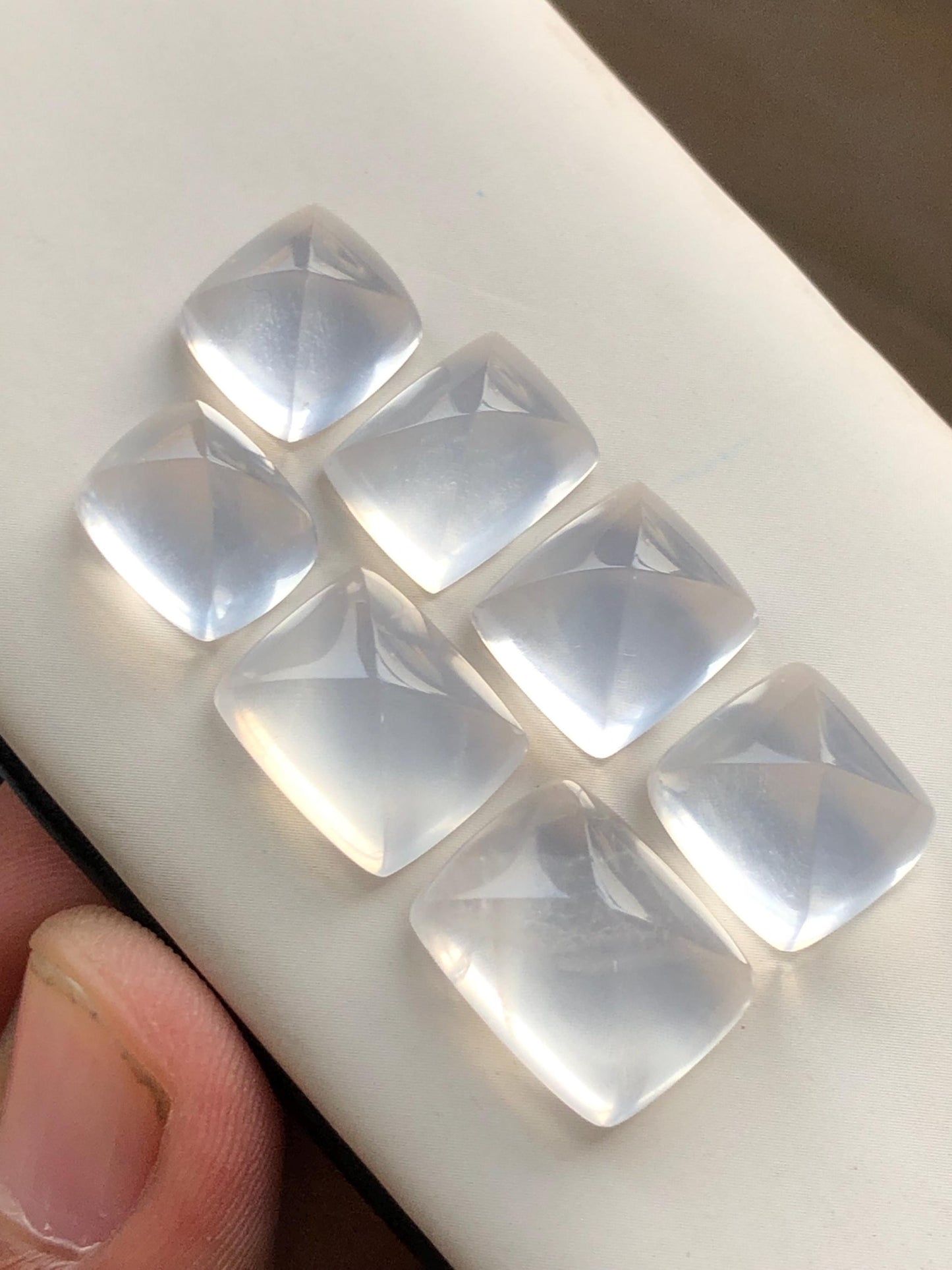 60.60 carats Moonstone cabochons lot