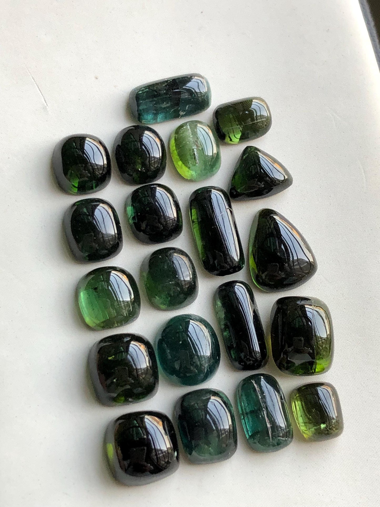 39 carats Dark green tourmaline cabochons lot