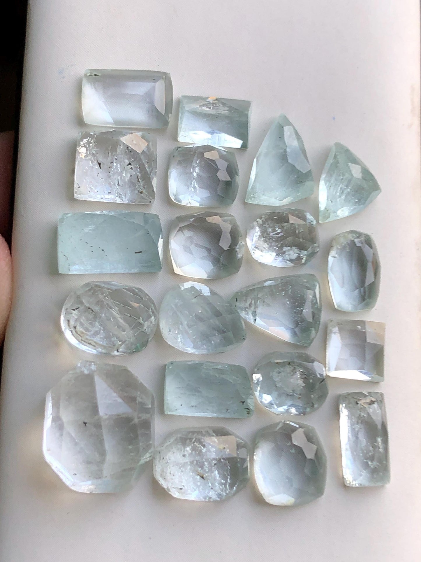 60.90 carats Aquamarine rose cuts lot