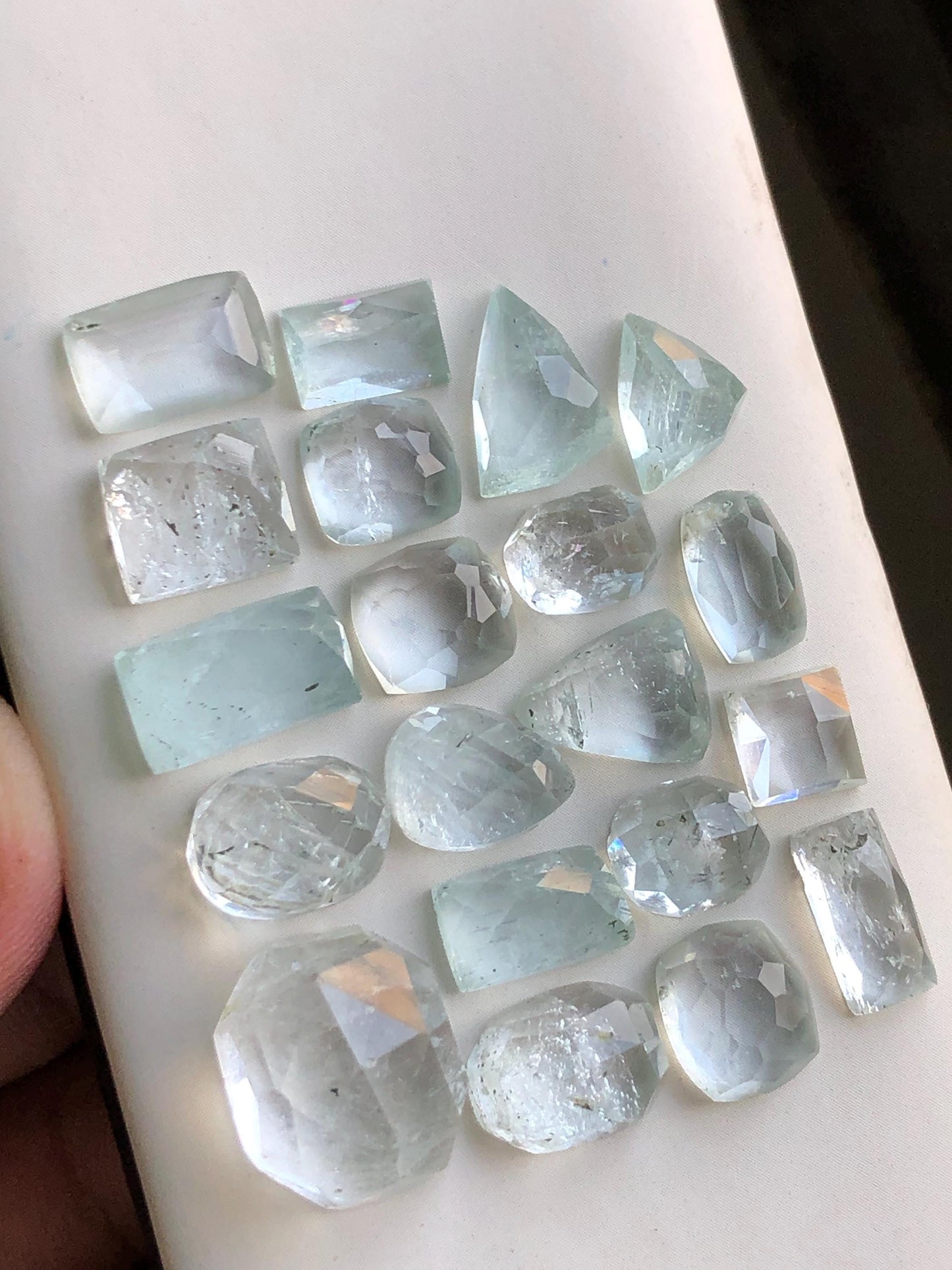 60.90 carats Aquamarine rose cuts lot