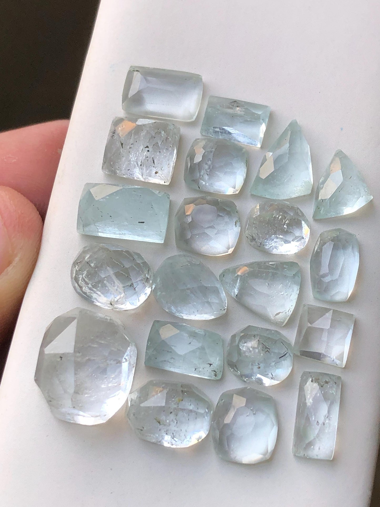 60.90 carats Aquamarine rose cuts lot