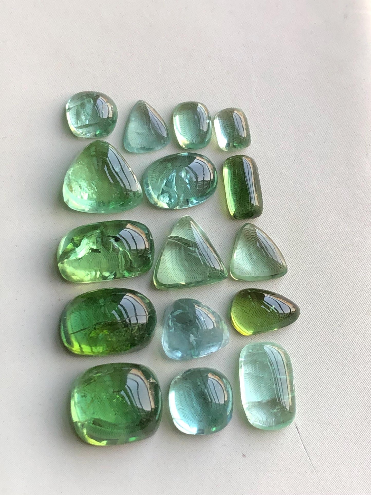 33.40 carats Mint green tourmaline cabochons lot