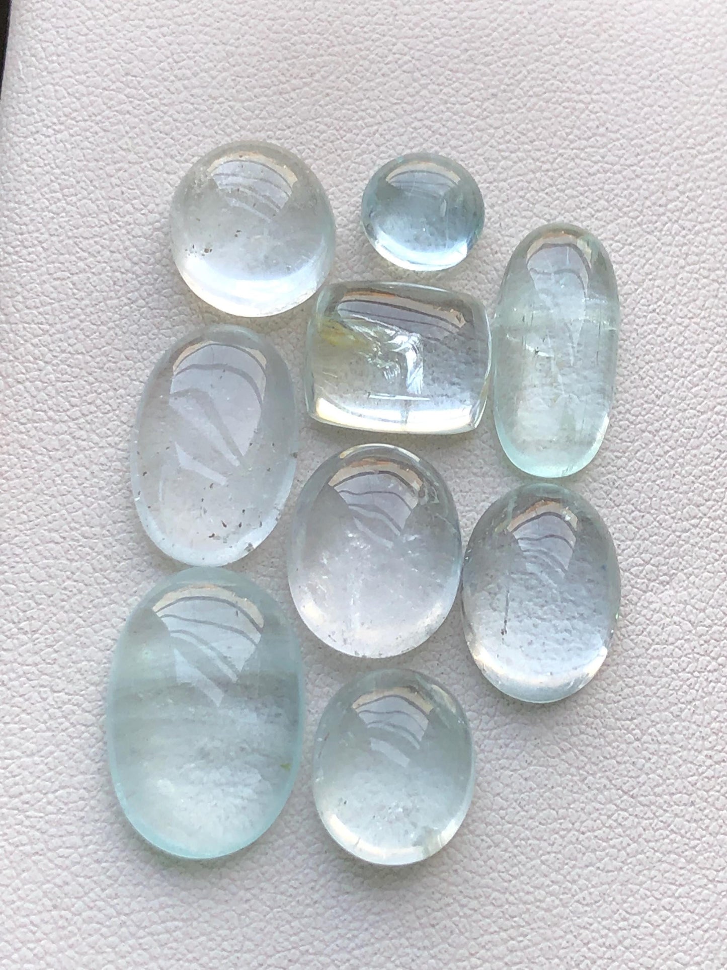 52.20 carats Aquamarine cabochons lot