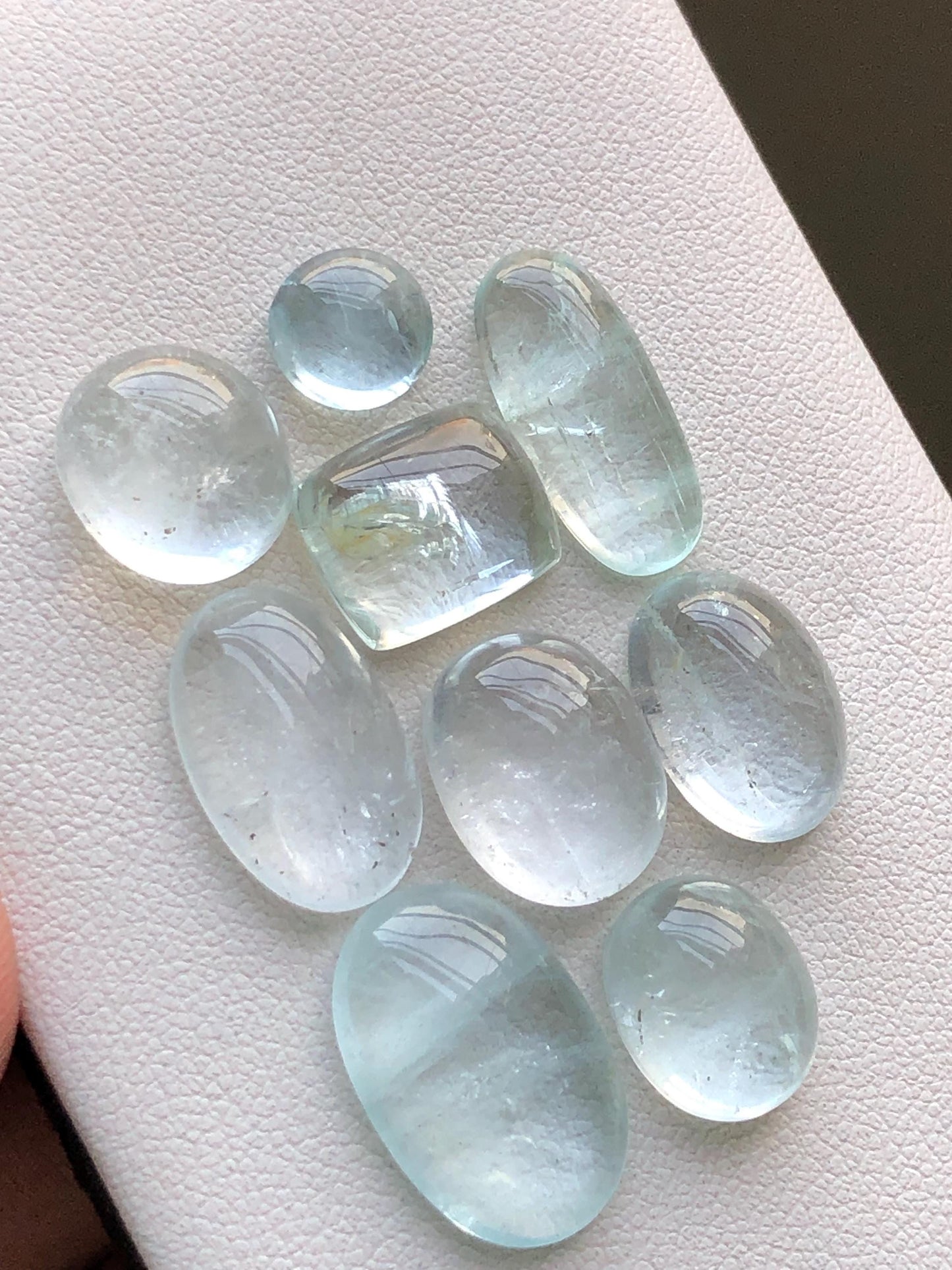 52.20 carats Aquamarine cabochons lot