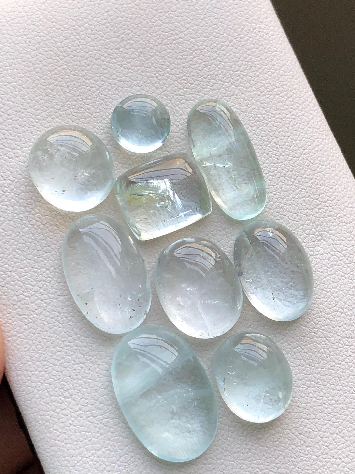 52.20 carats Aquamarine cabochons lot