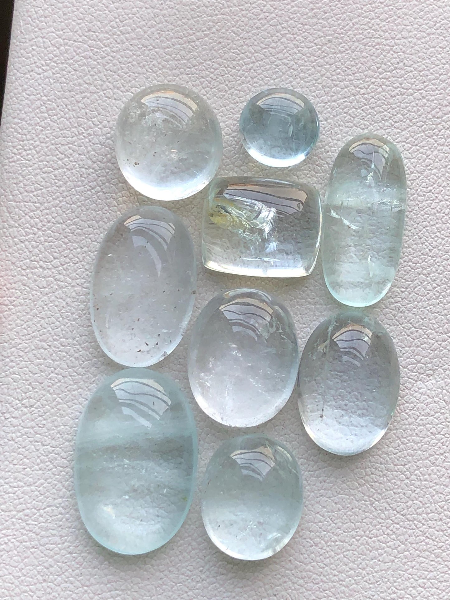 52.20 carats Aquamarine cabochons lot