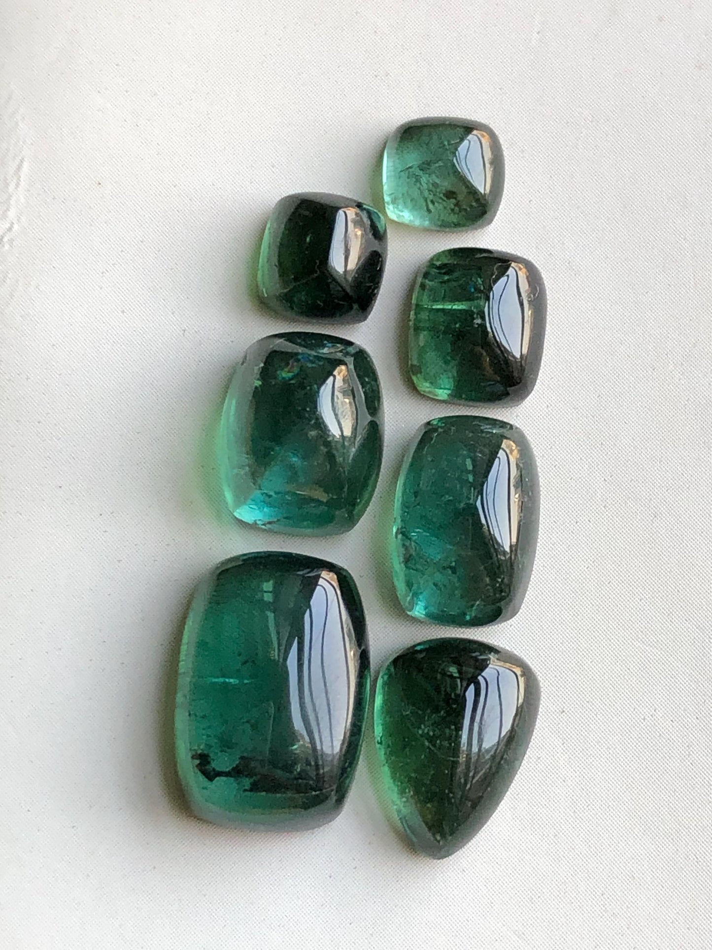 25.30 carats Green tourmaline cabochons lot origin Afghanistan kunar mine