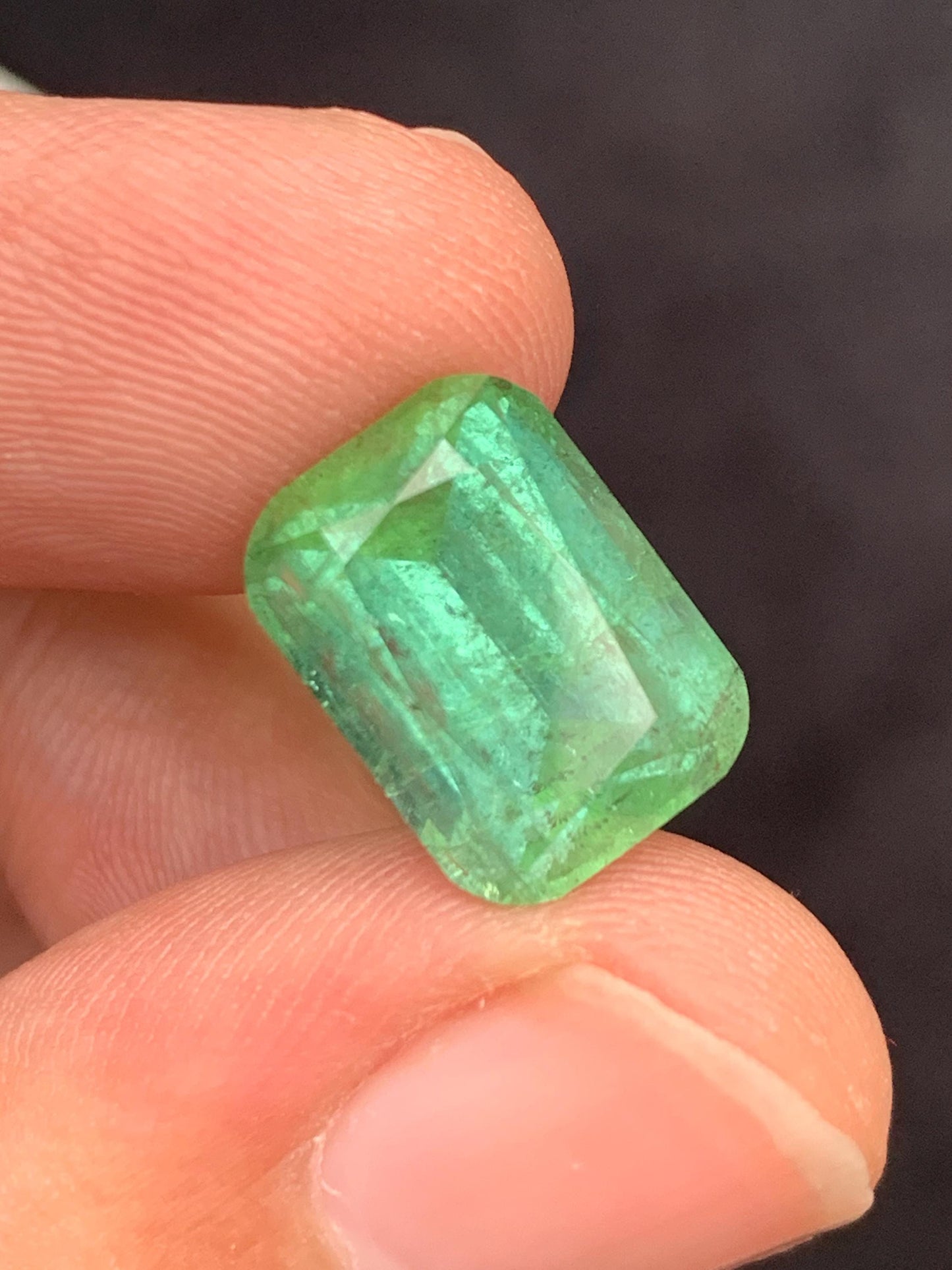 8.80 carats Green tourmaline origin Afghanistan