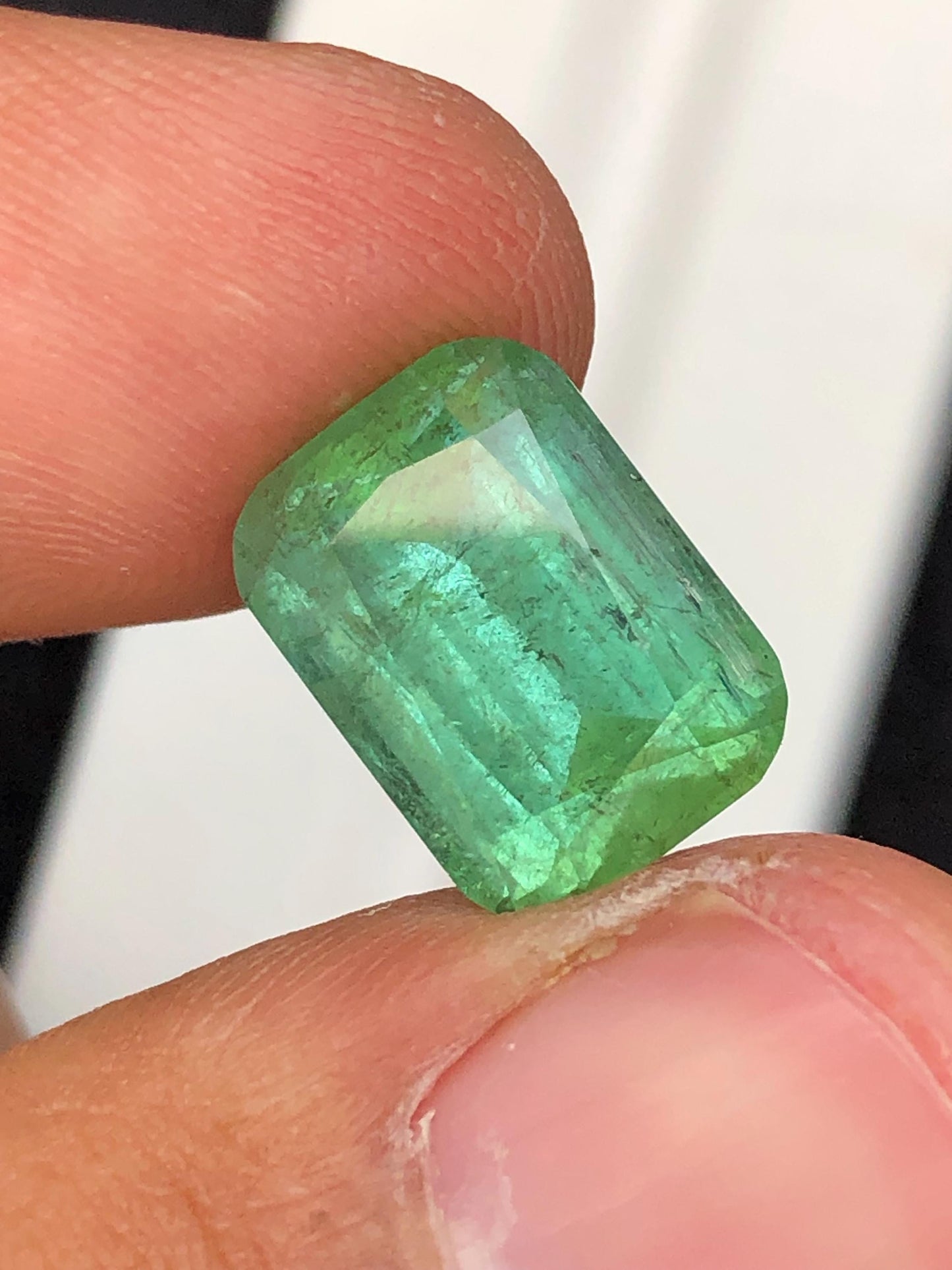 8.80 carats Green tourmaline origin Afghanistan