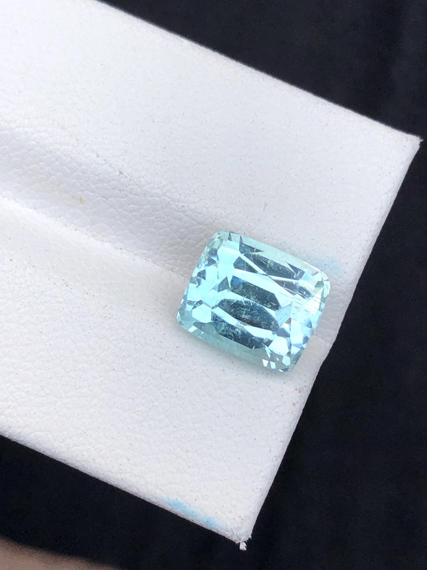 5.10 ct sea foam tourmaline dimension:10*8*8mm