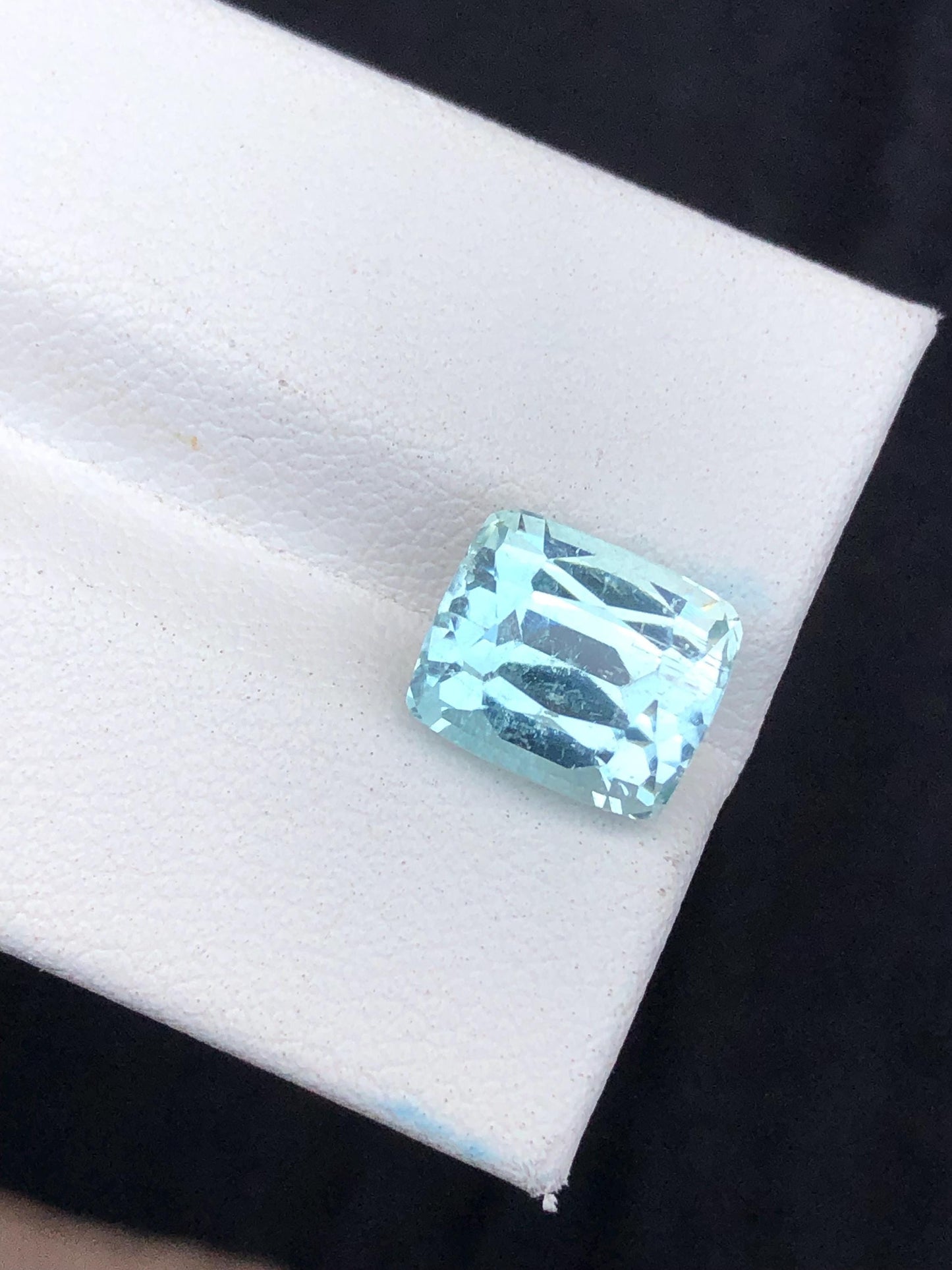 5.10 ct sea foam tourmaline dimension:10*8*8mm