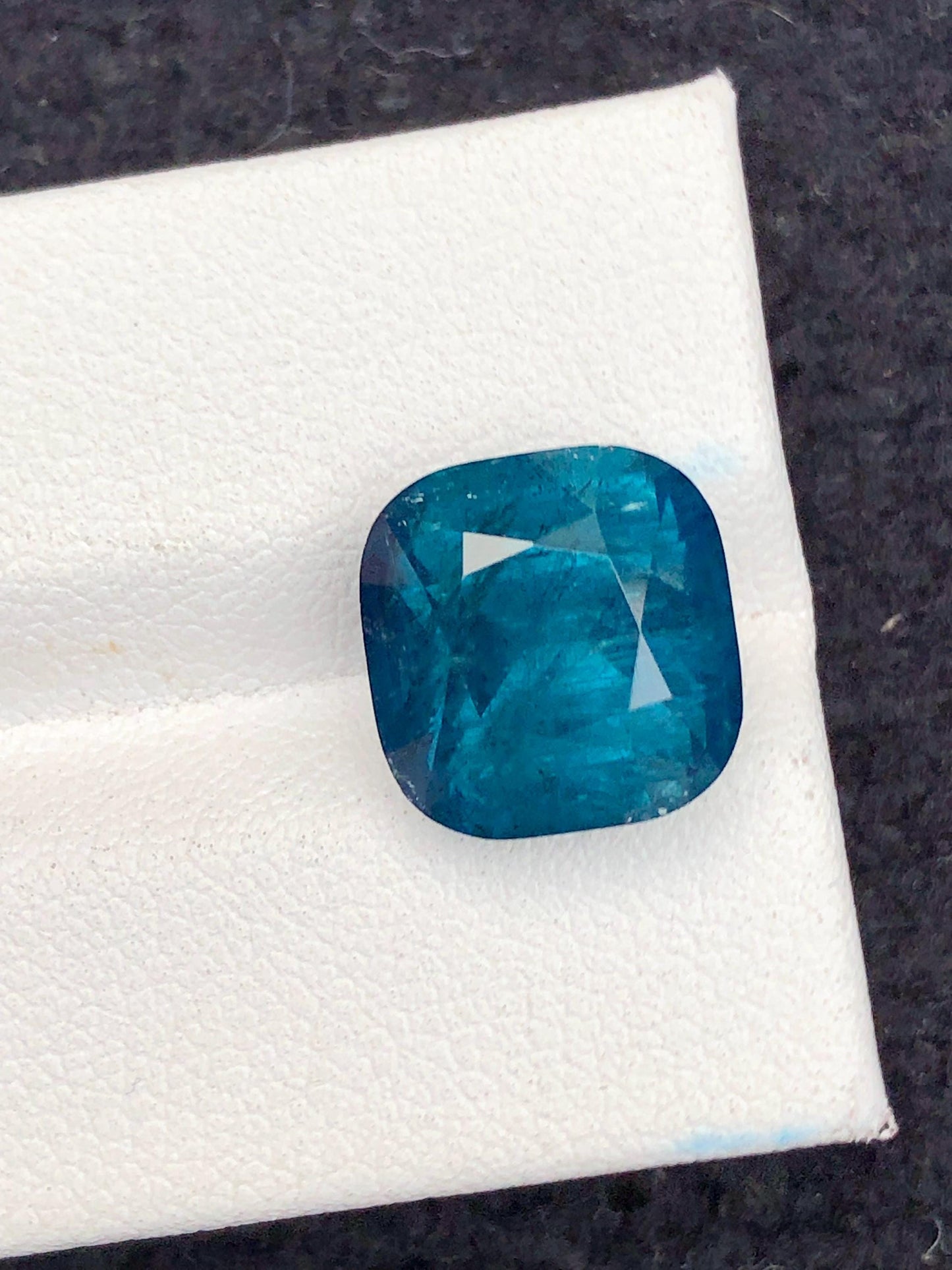 7.85 CTs blue tourmaline natural faceted