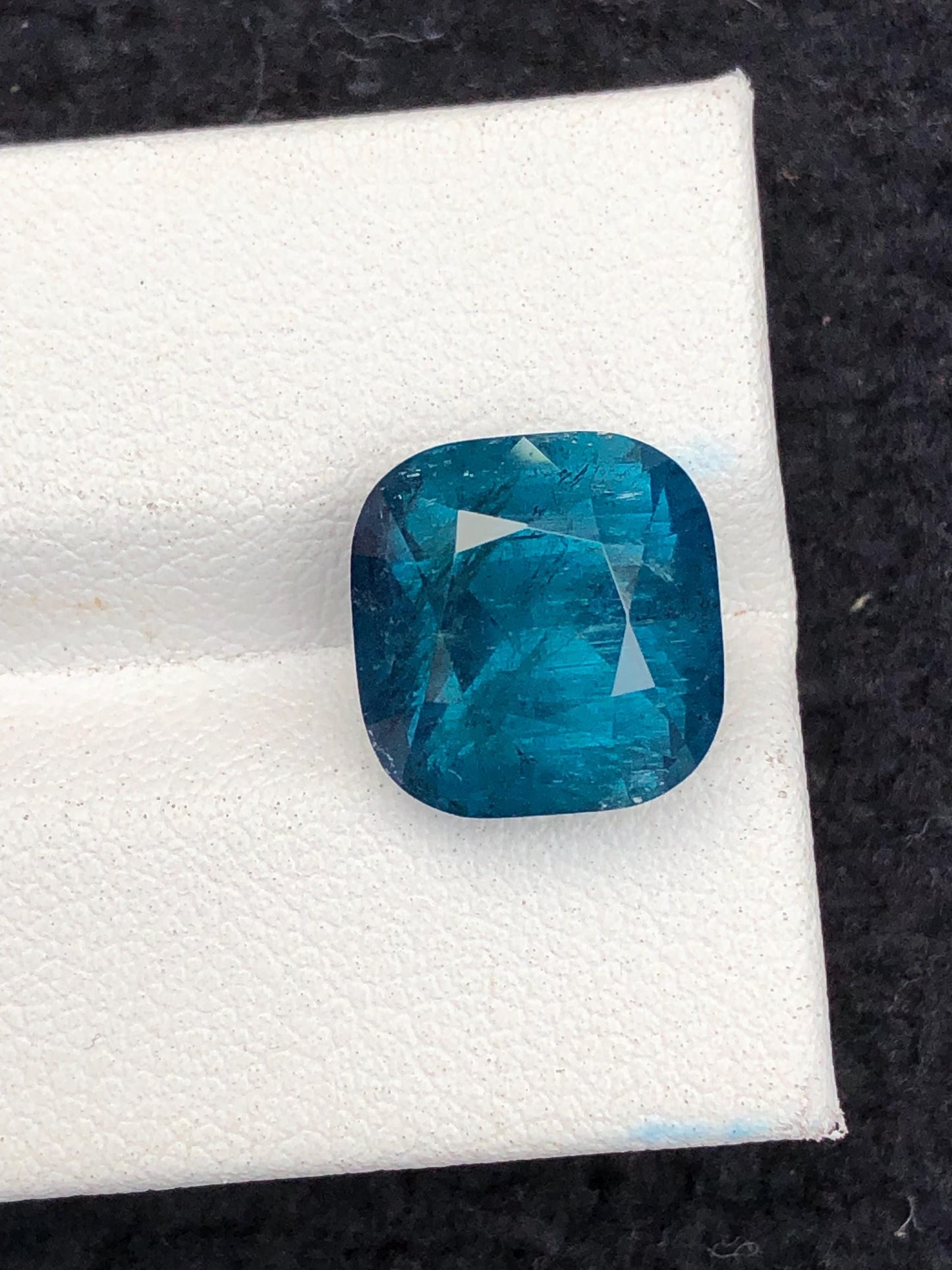 7.85 CTs blue tourmaline natural faceted