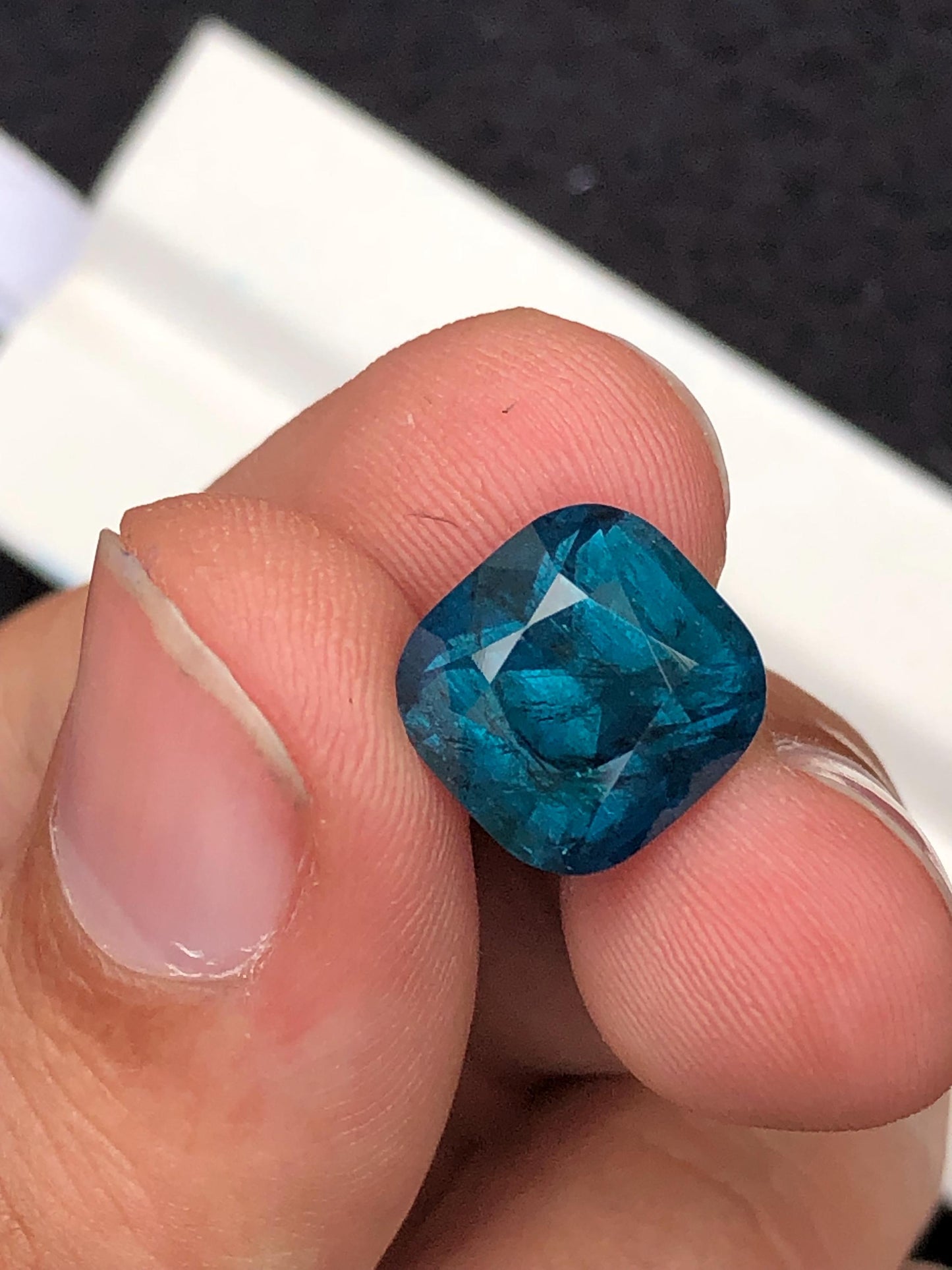 7.85 CTs blue tourmaline natural faceted