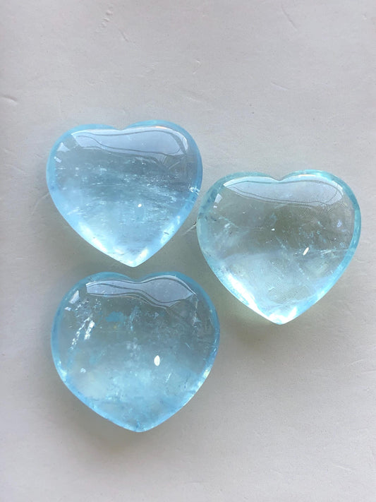 107 carats Aquamarine cabochons lot