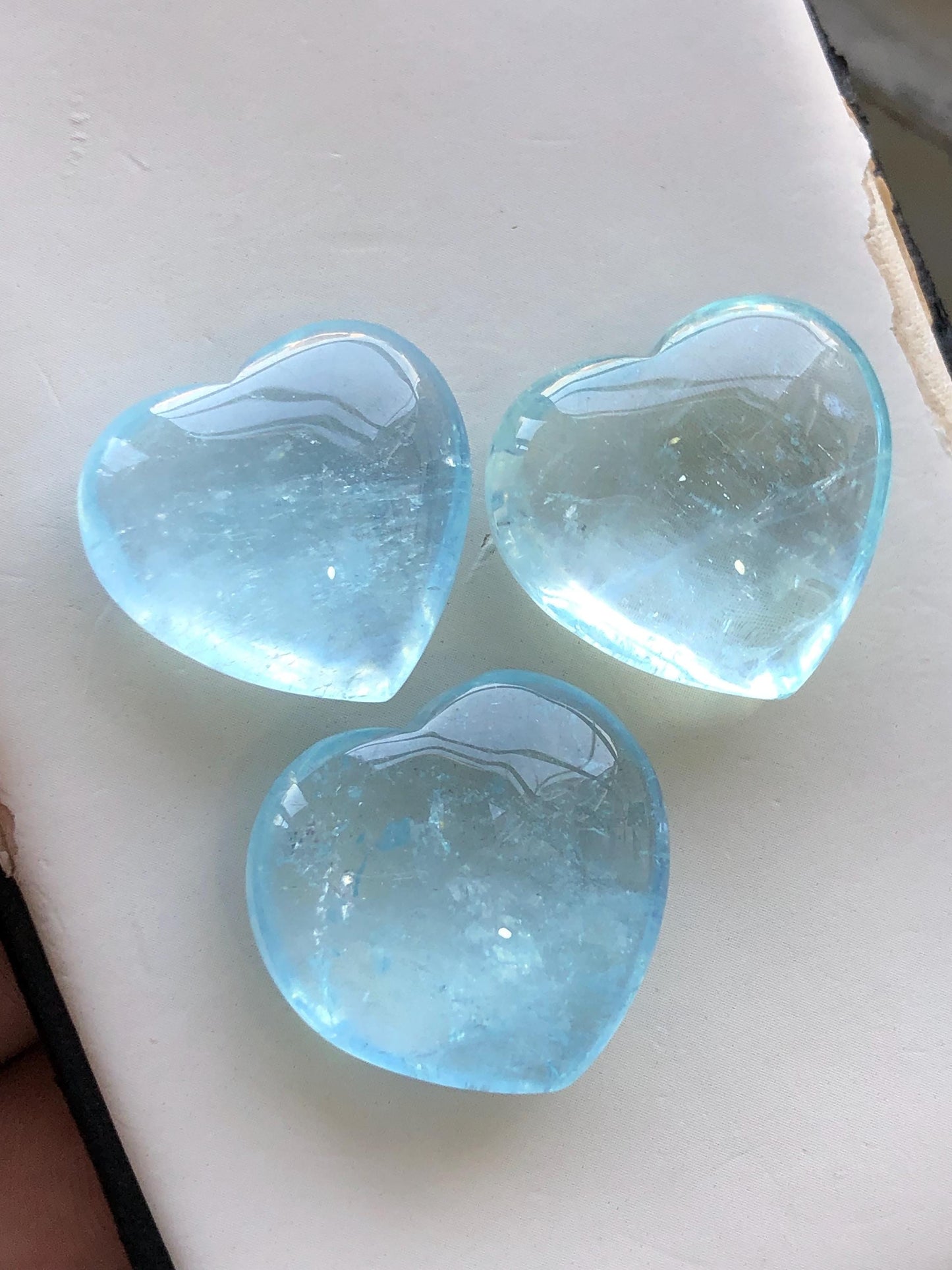 107 carats Aquamarine cabochons lot