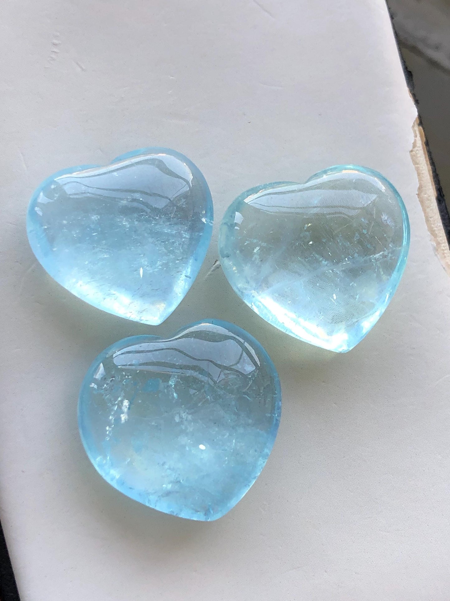 107 carats Aquamarine cabochons lot