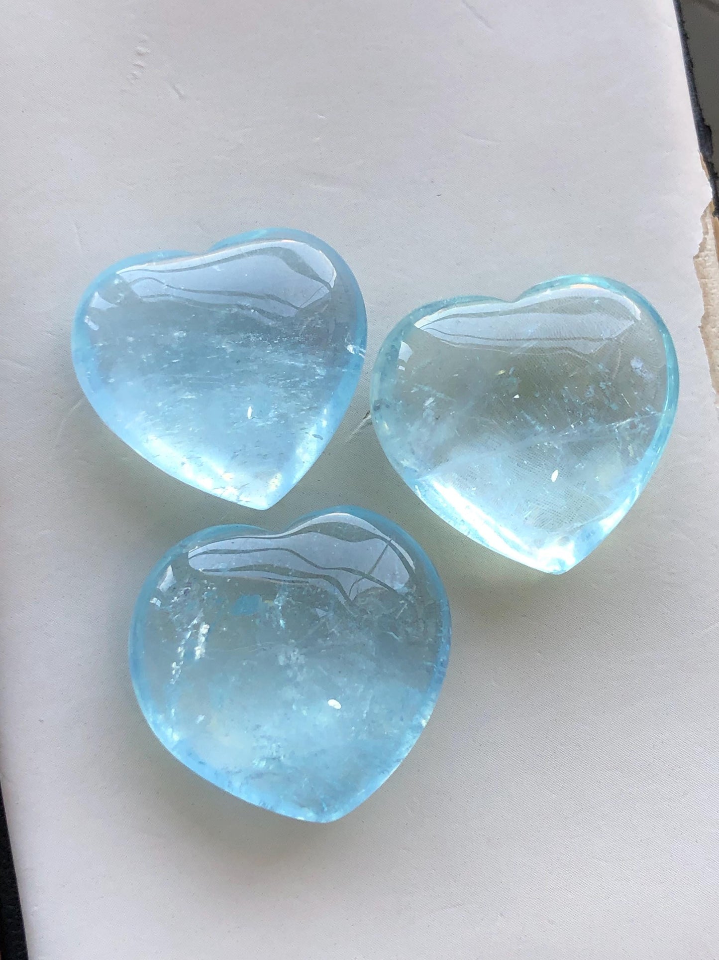 107 carats Aquamarine cabochons lot