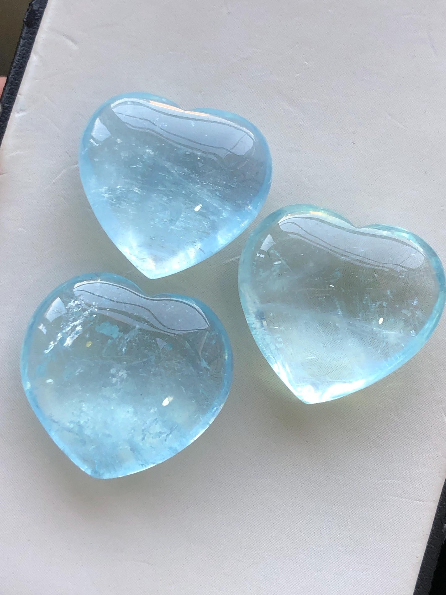 107 carats Aquamarine cabochons lot